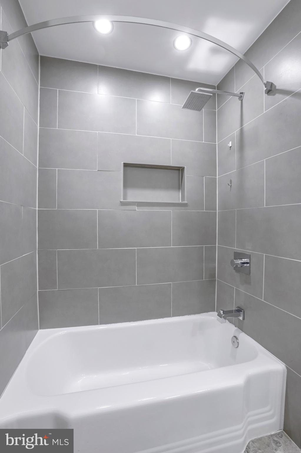 HICKORY HALL ESTATES - Residential