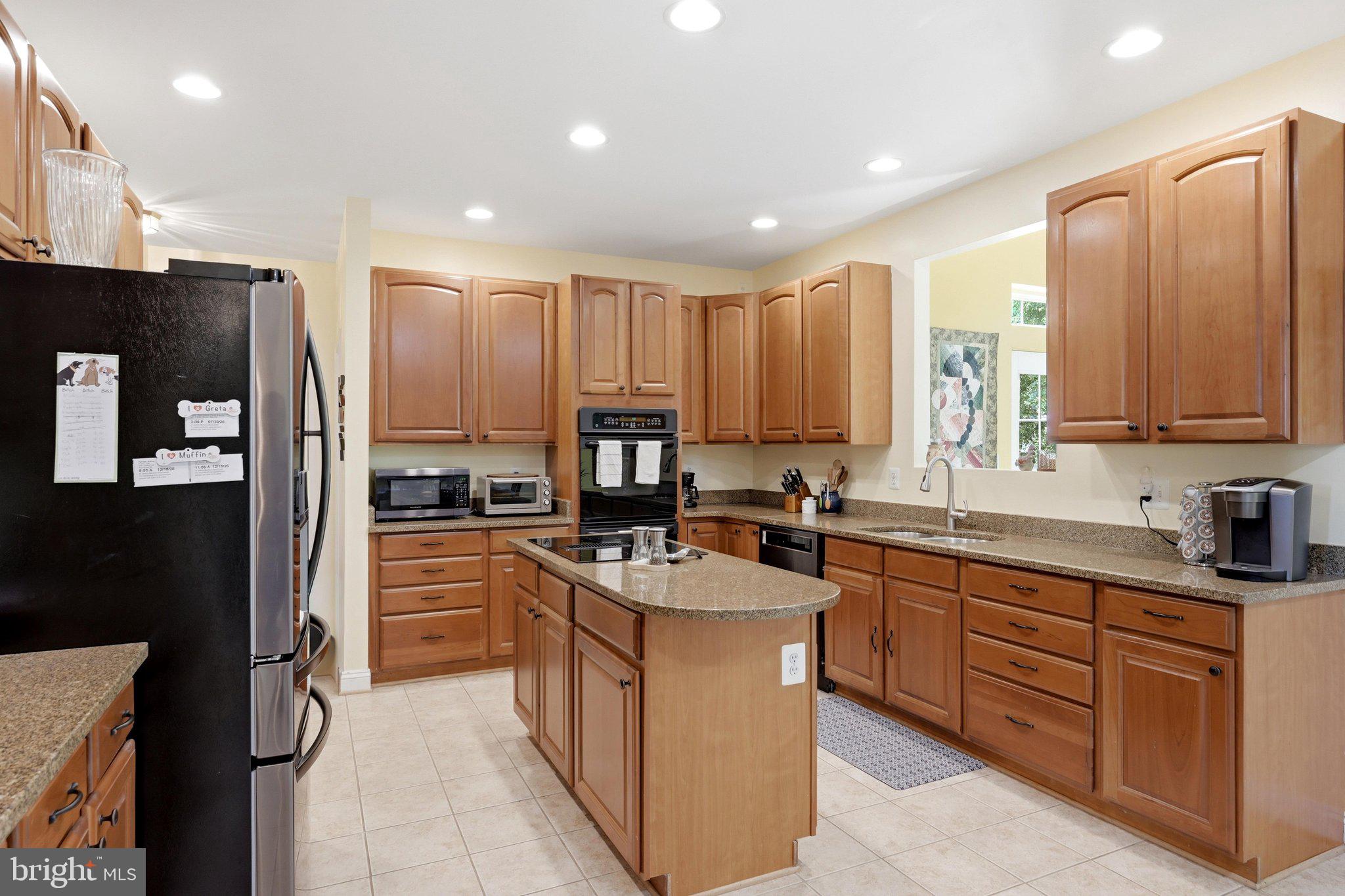 FIELDSTONE - Residential