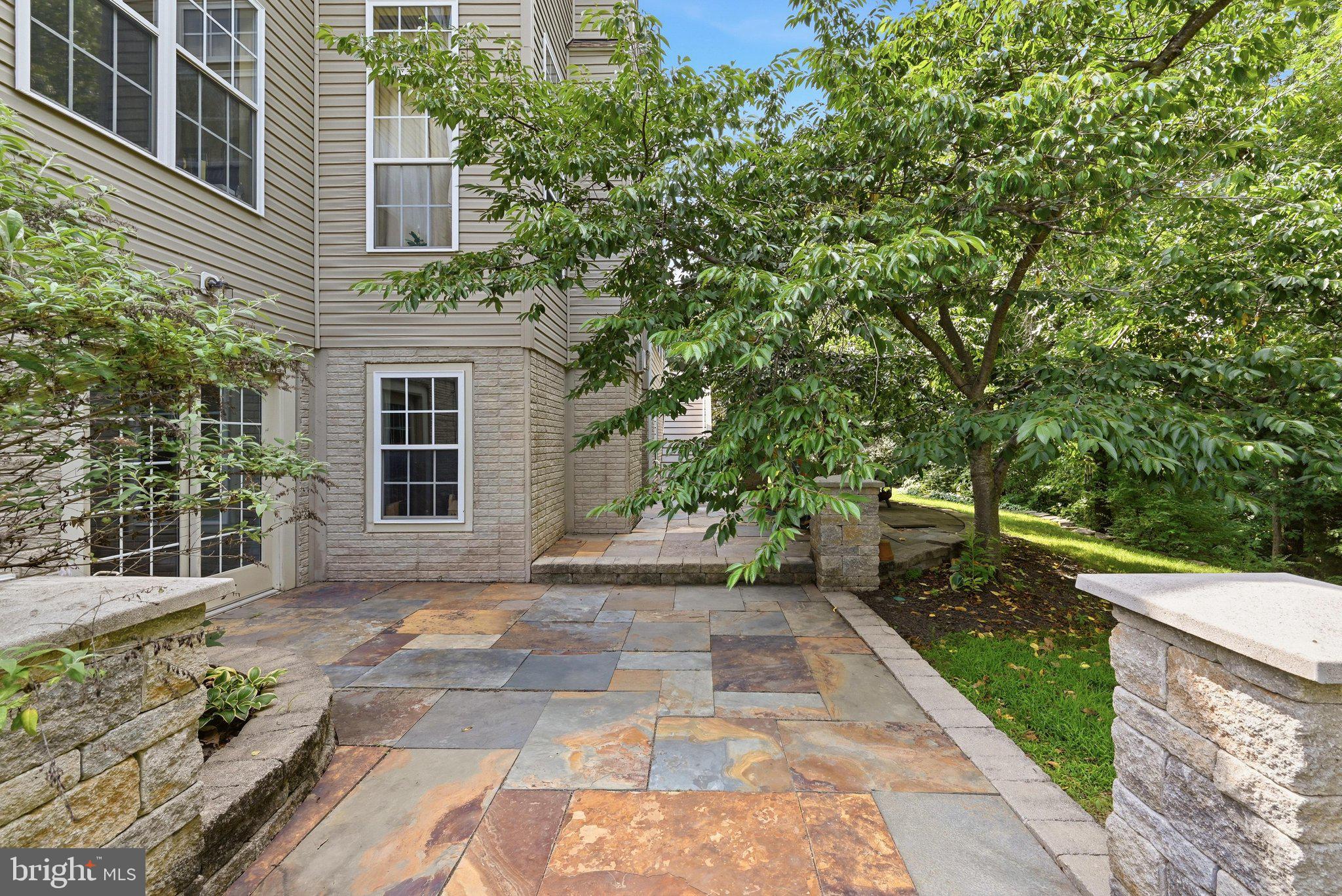 FIELDSTONE - Residential