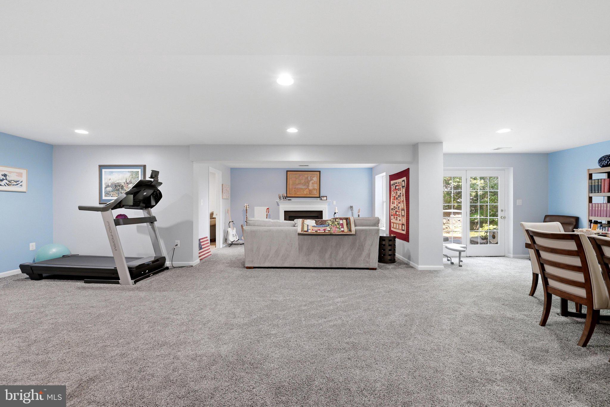 FIELDSTONE - Residential