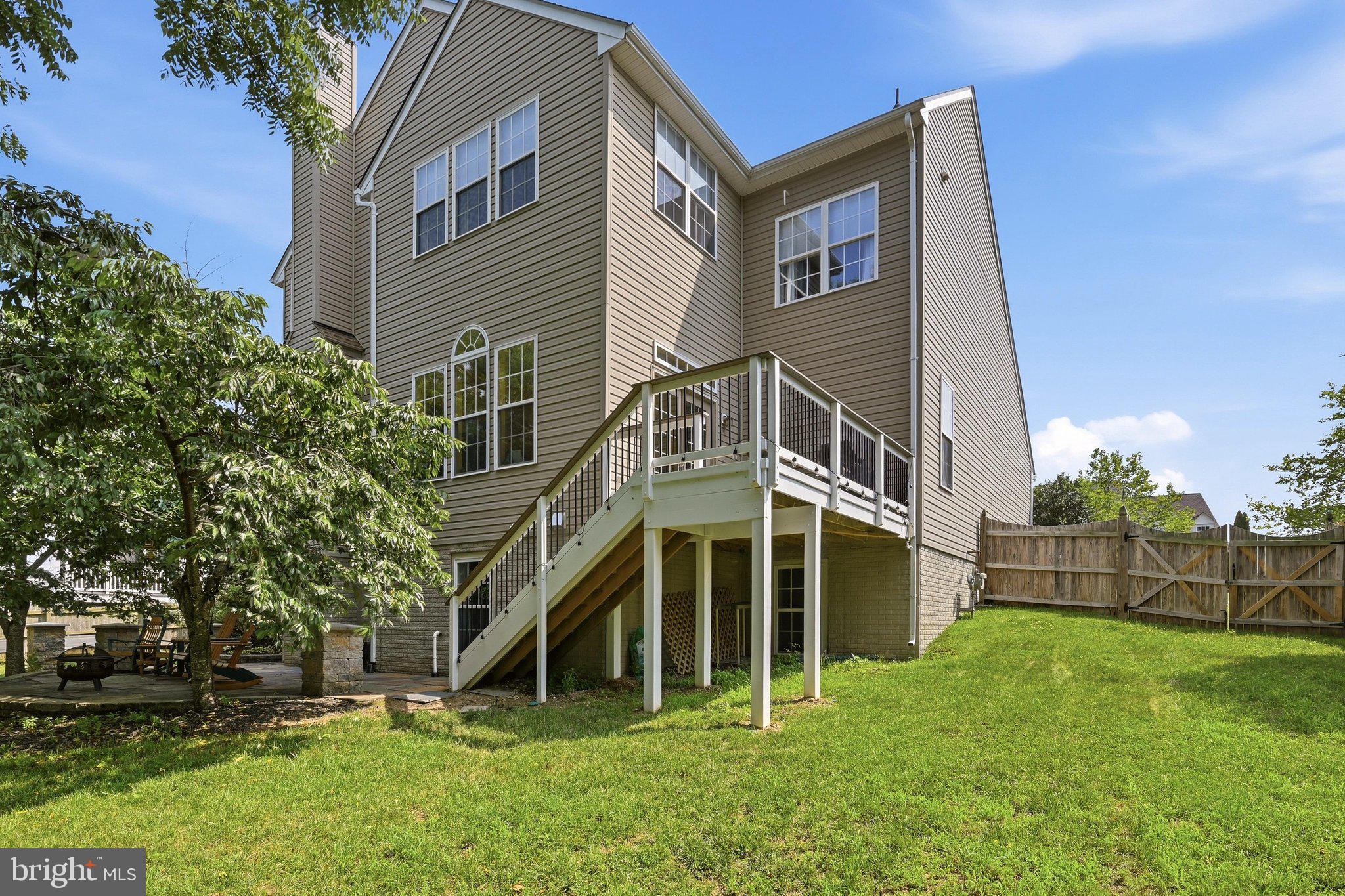 FIELDSTONE - Residential