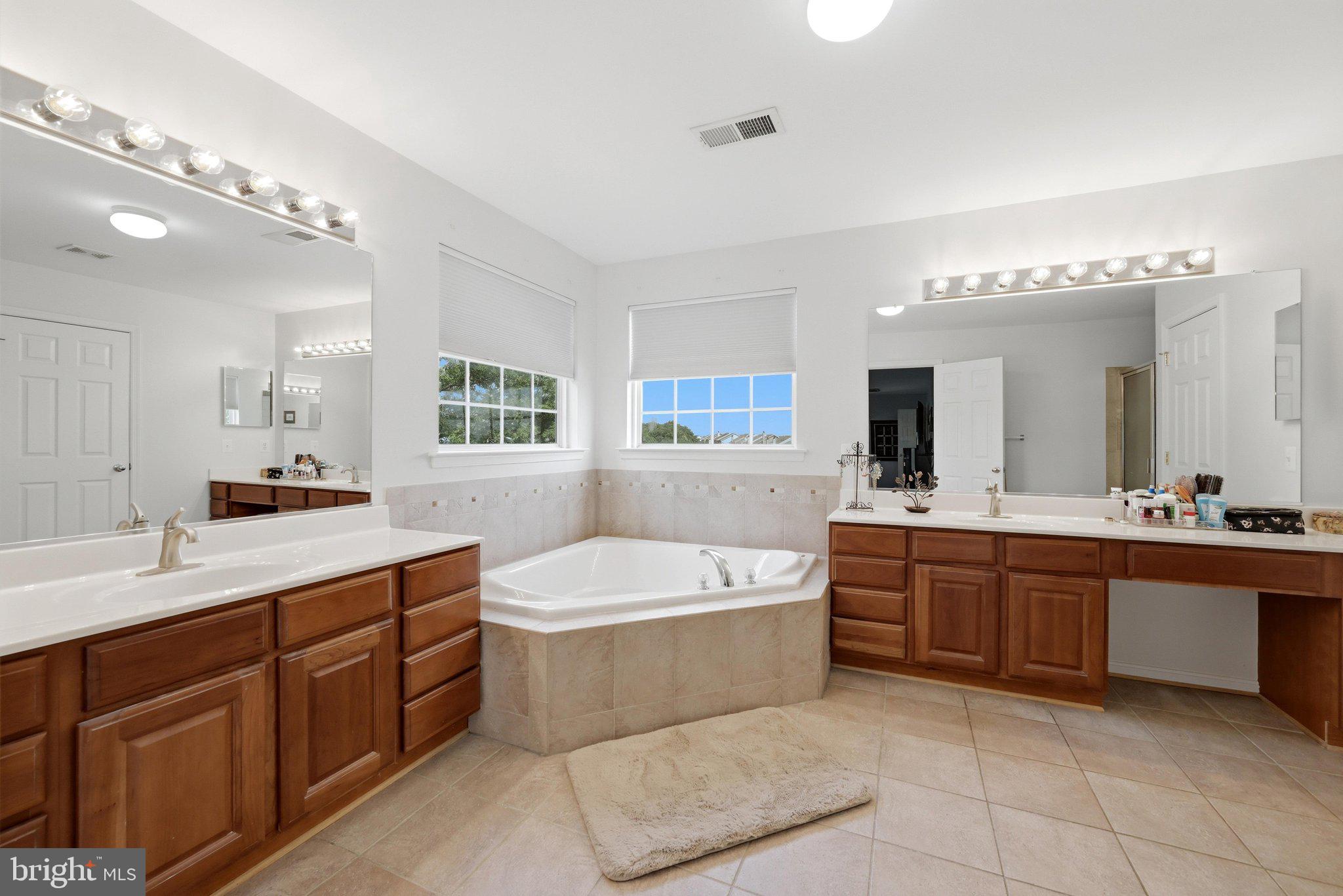 FIELDSTONE - Residential