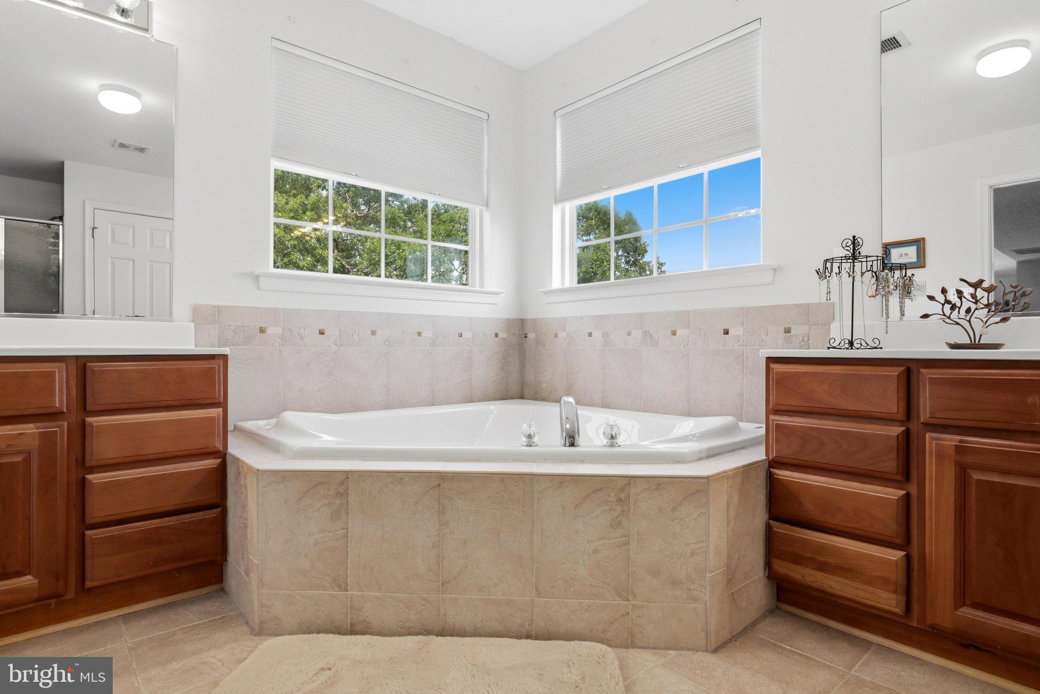 FIELDSTONE - Residential