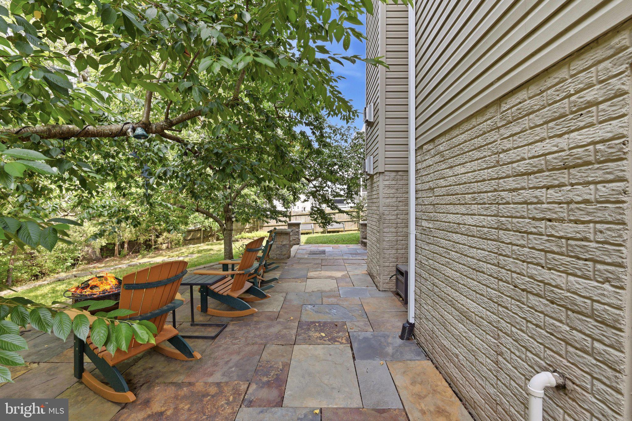 FIELDSTONE - Residential
