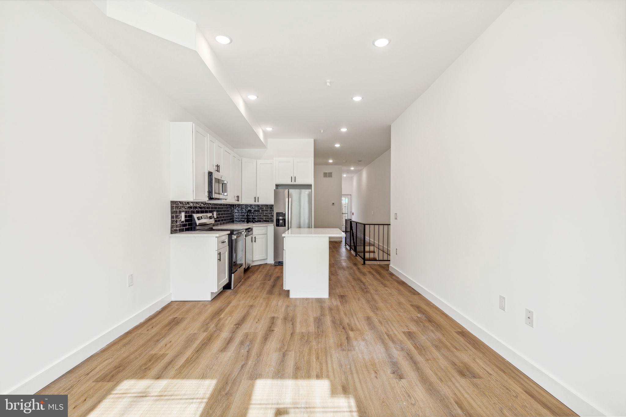 WEST KENSINGTON - Residential Income