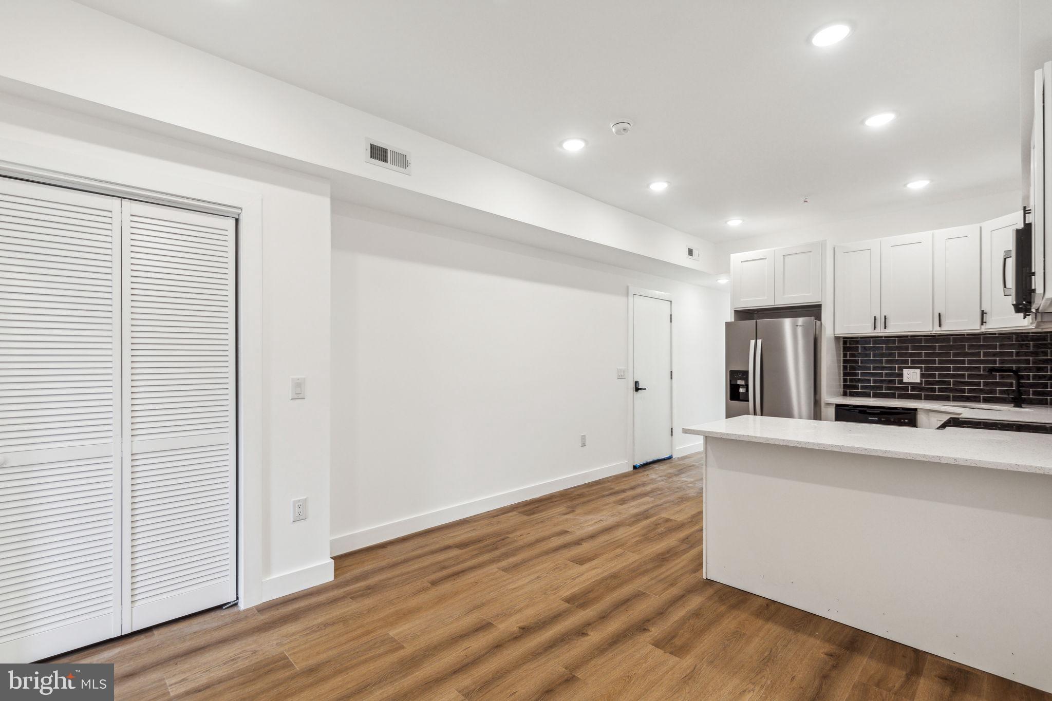 WEST KENSINGTON - Residential Income