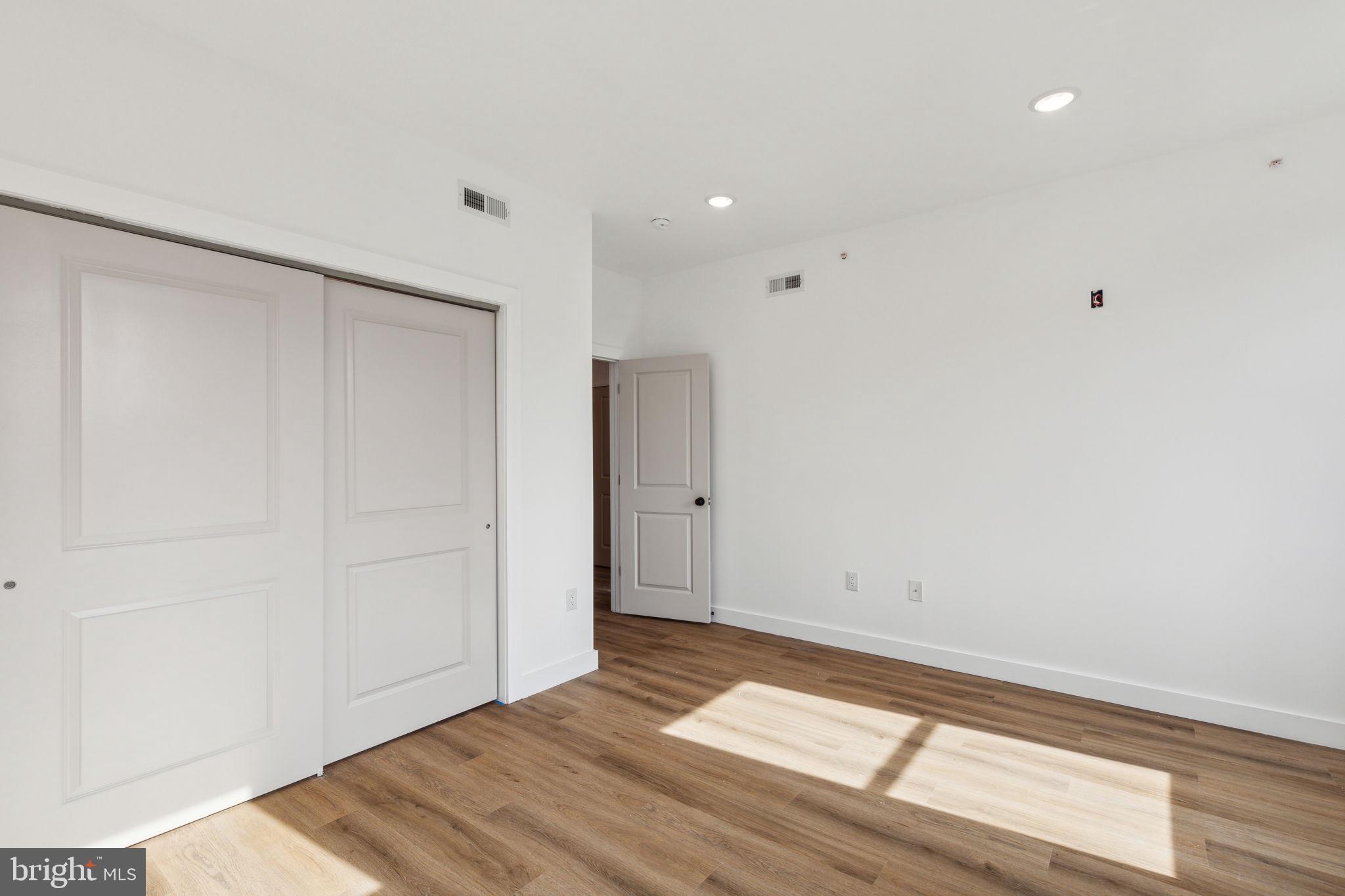 WEST KENSINGTON - Residential Income