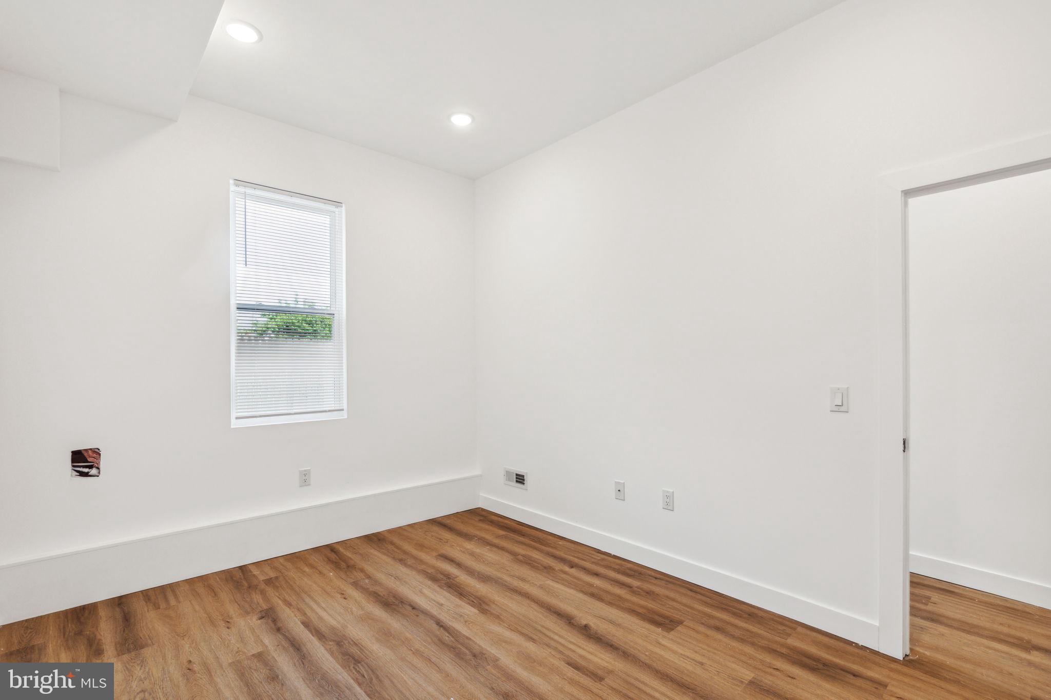 WEST KENSINGTON - Residential Income