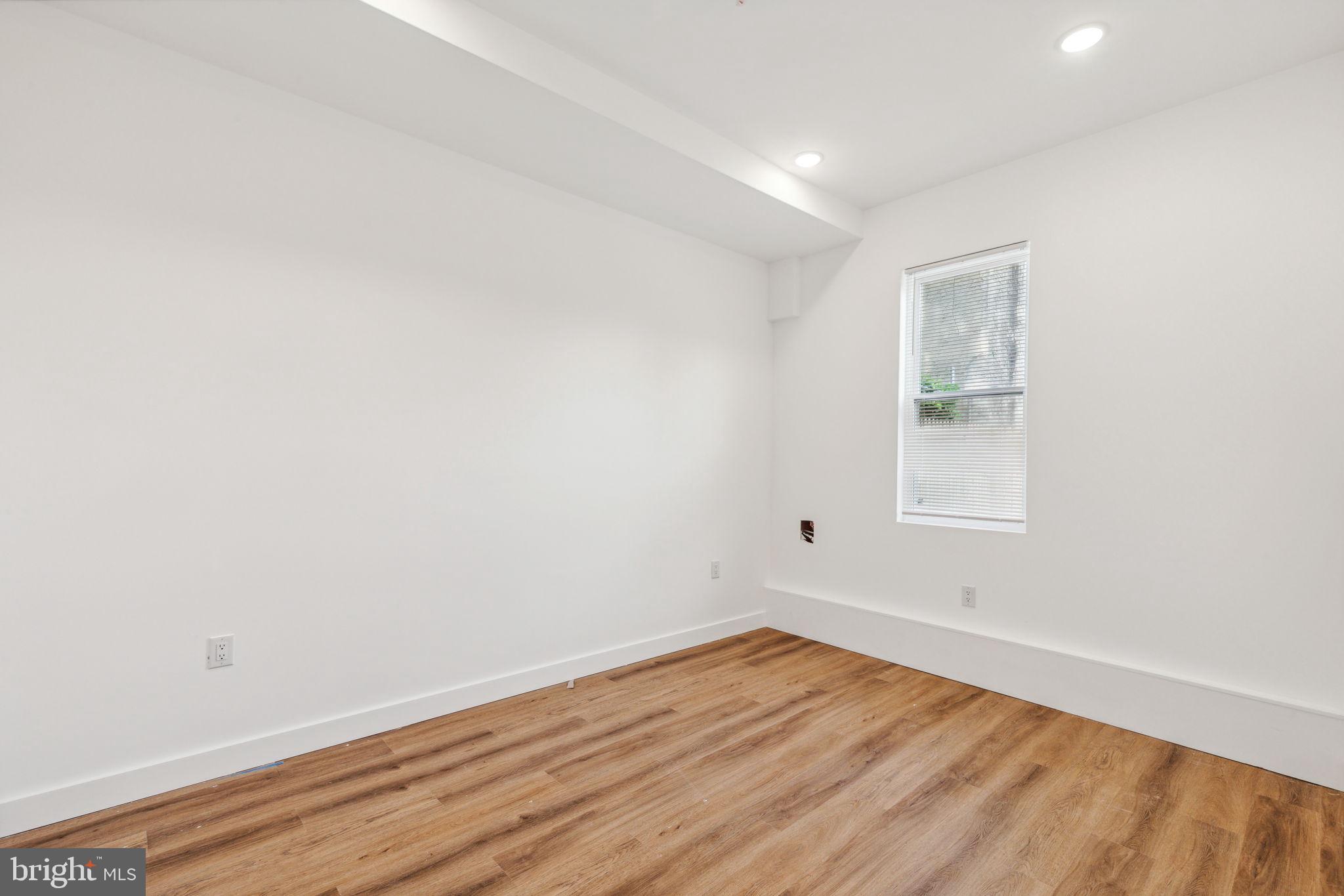 WEST KENSINGTON - Residential Income