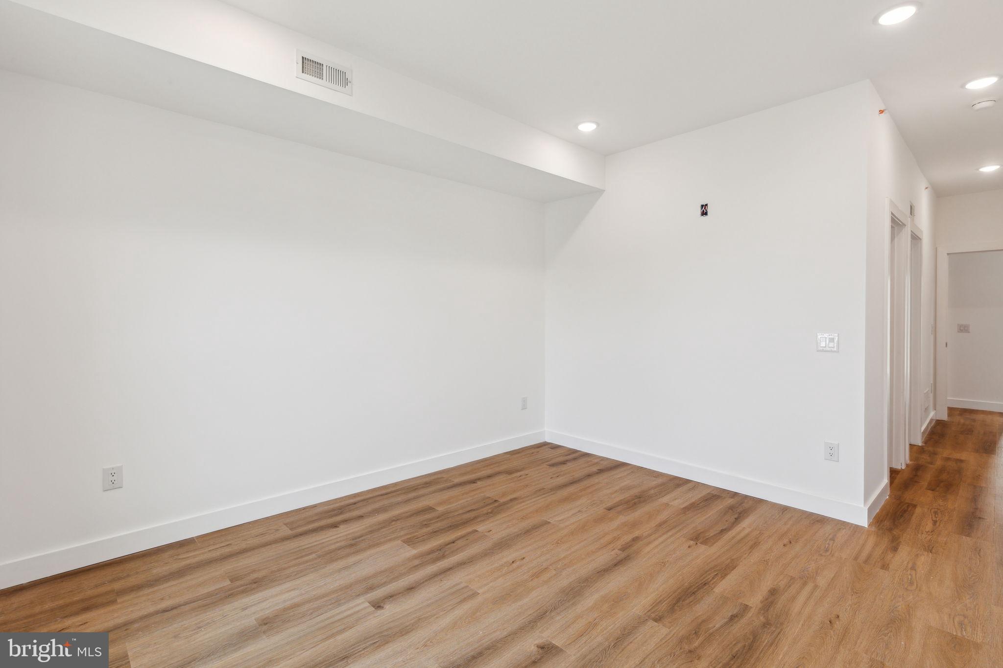 WEST KENSINGTON - Residential Income