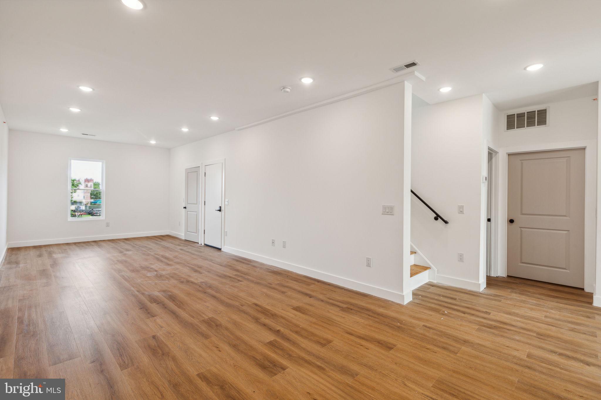 WEST KENSINGTON - Residential Income