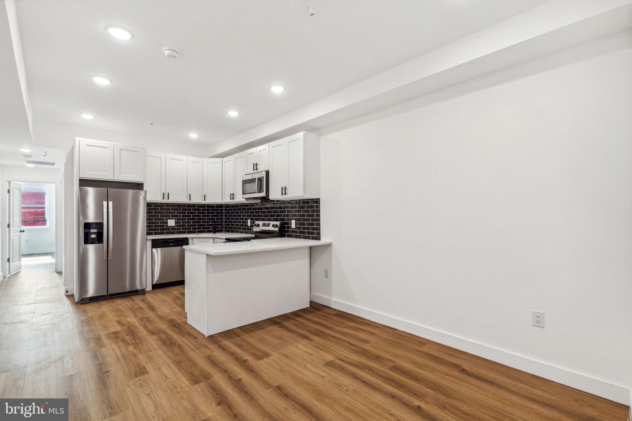 WEST KENSINGTON - Residential Income