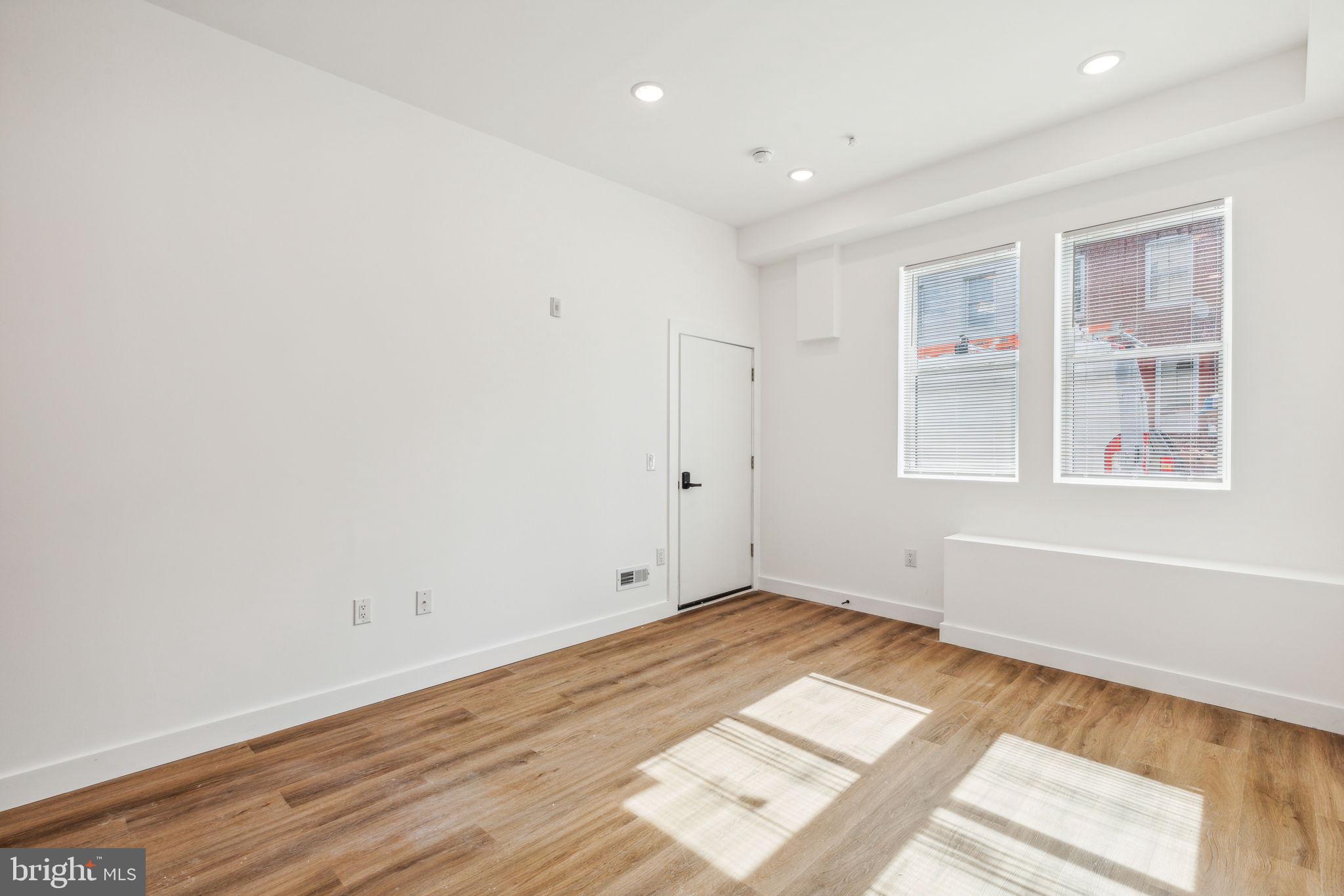 WEST KENSINGTON - Residential Income