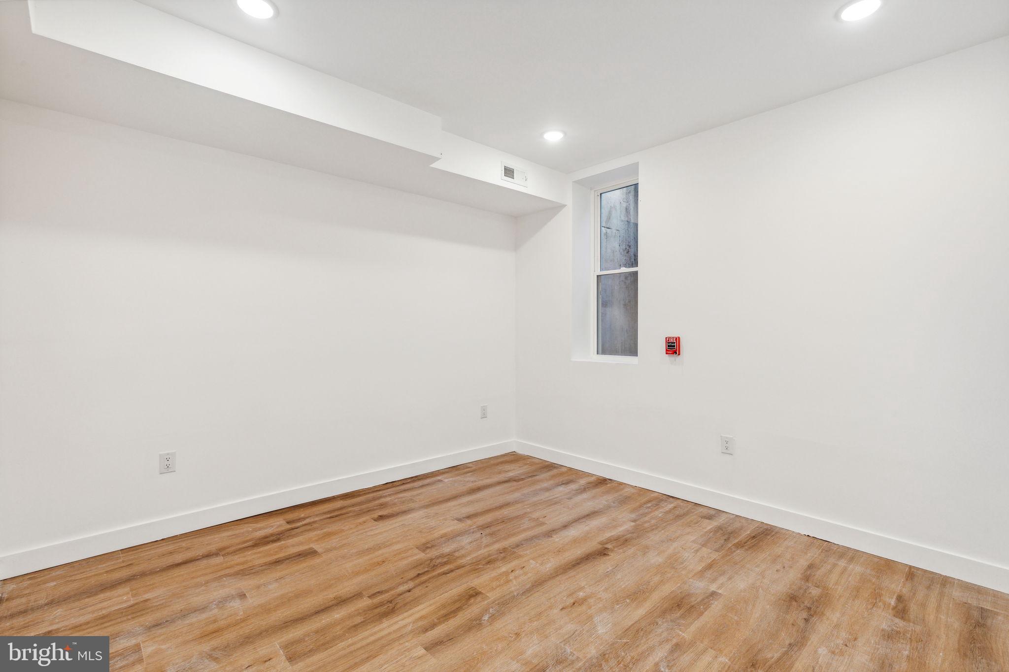 WEST KENSINGTON - Residential Income