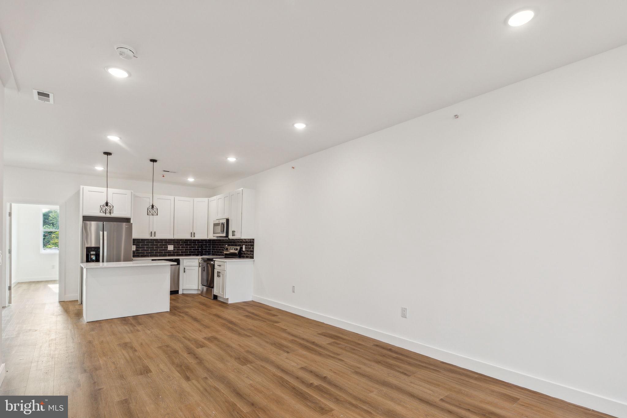 WEST KENSINGTON - Residential Income