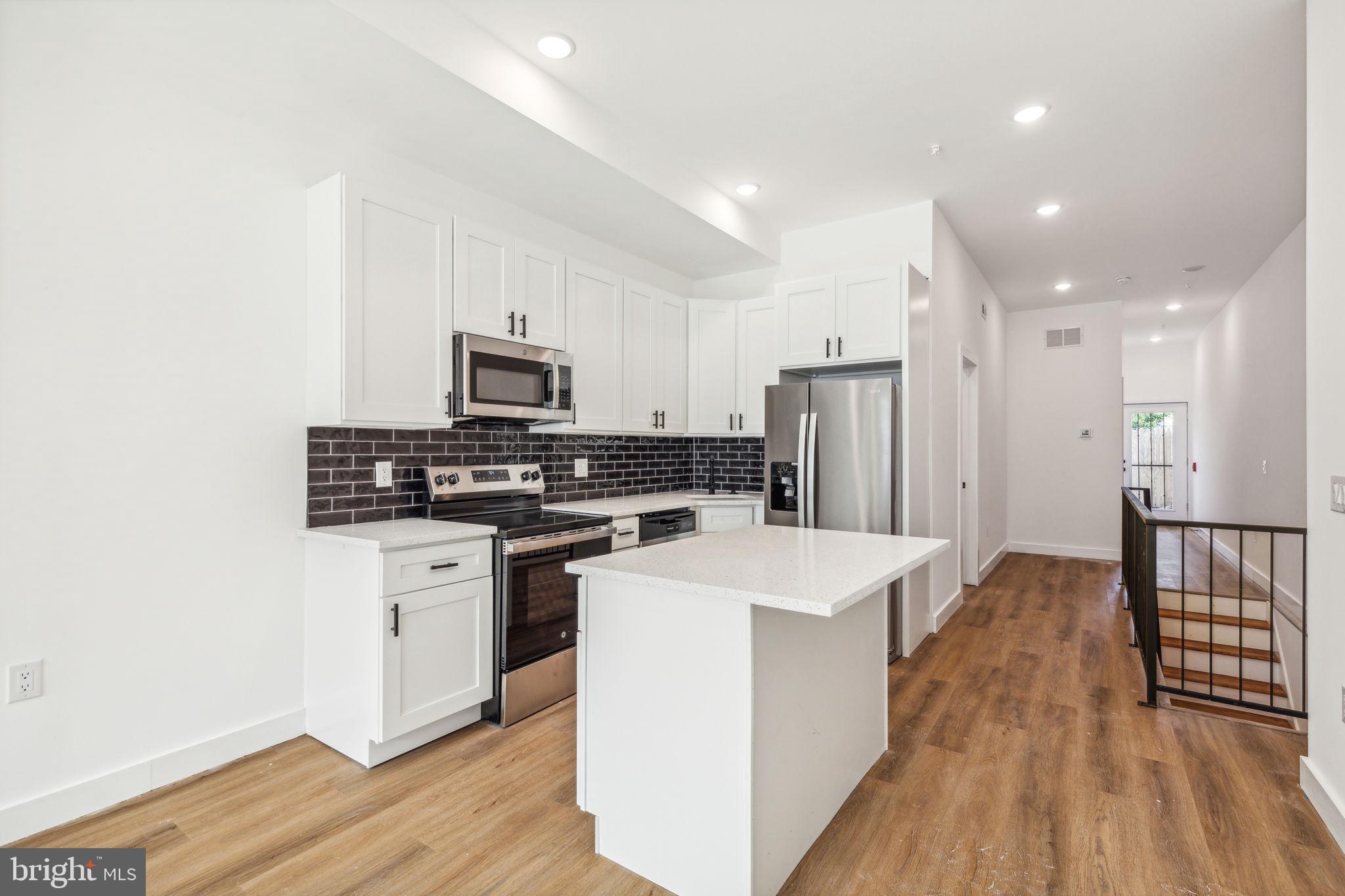 WEST KENSINGTON - Residential Income