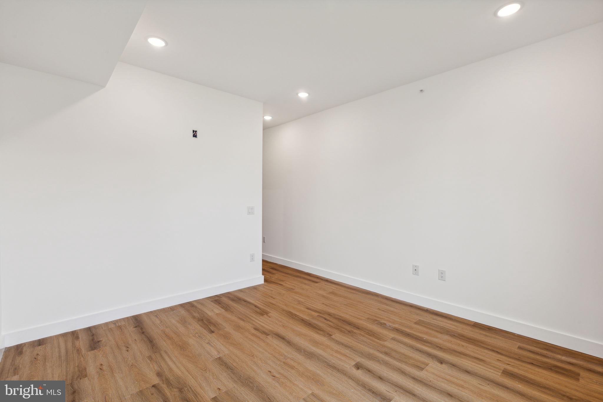 WEST KENSINGTON - Residential Income