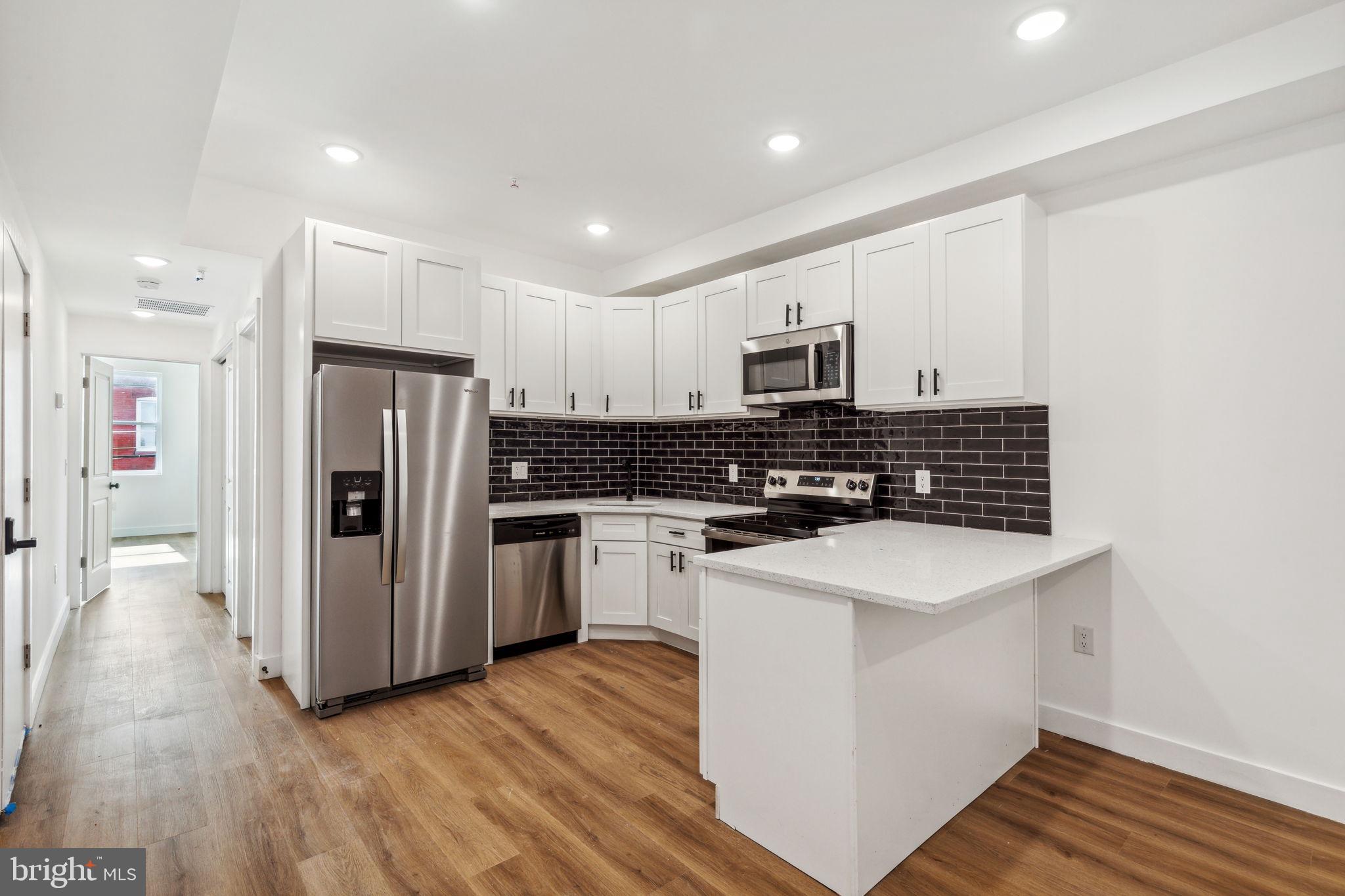 WEST KENSINGTON - Residential Income
