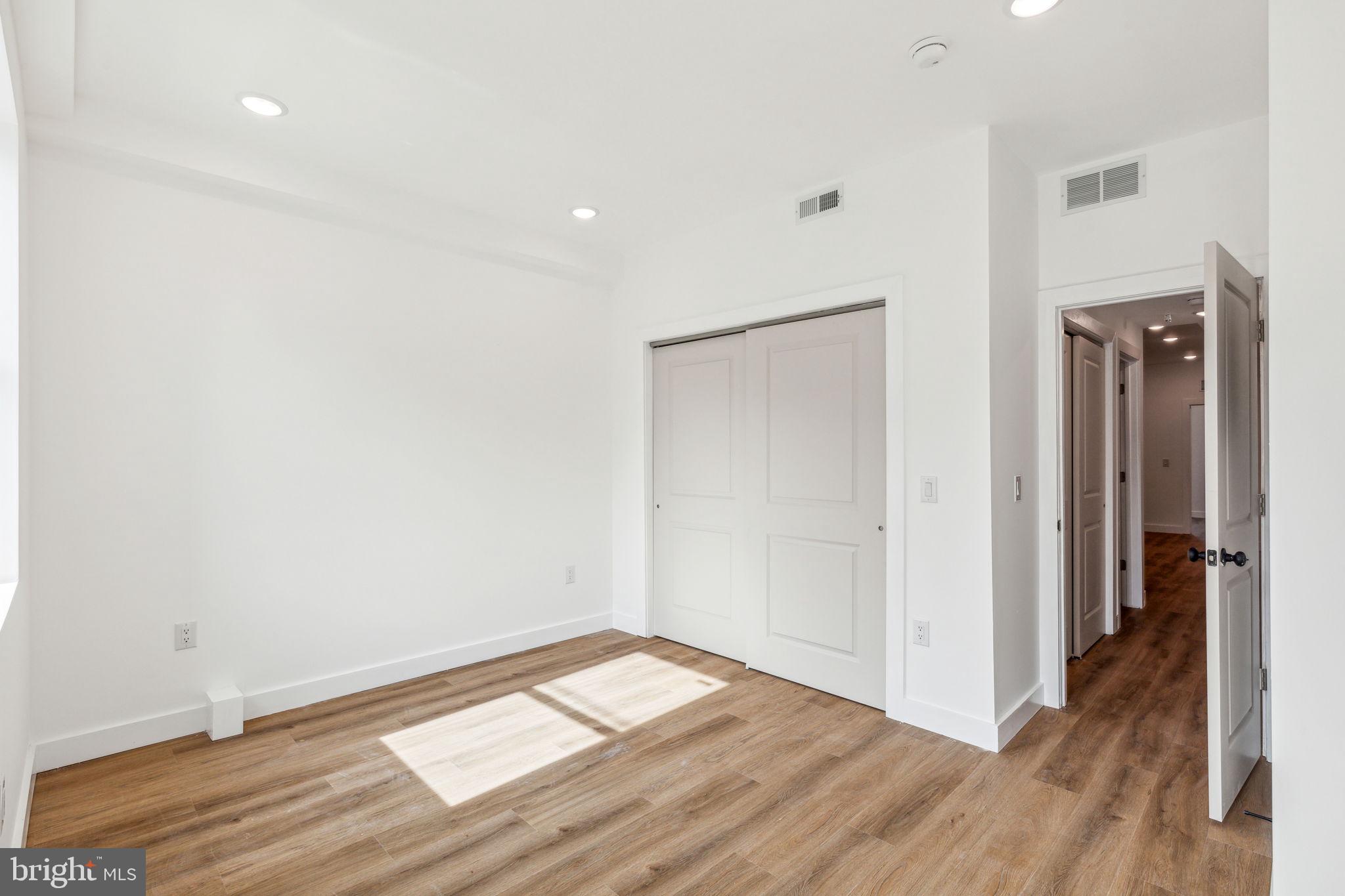 WEST KENSINGTON - Residential Income