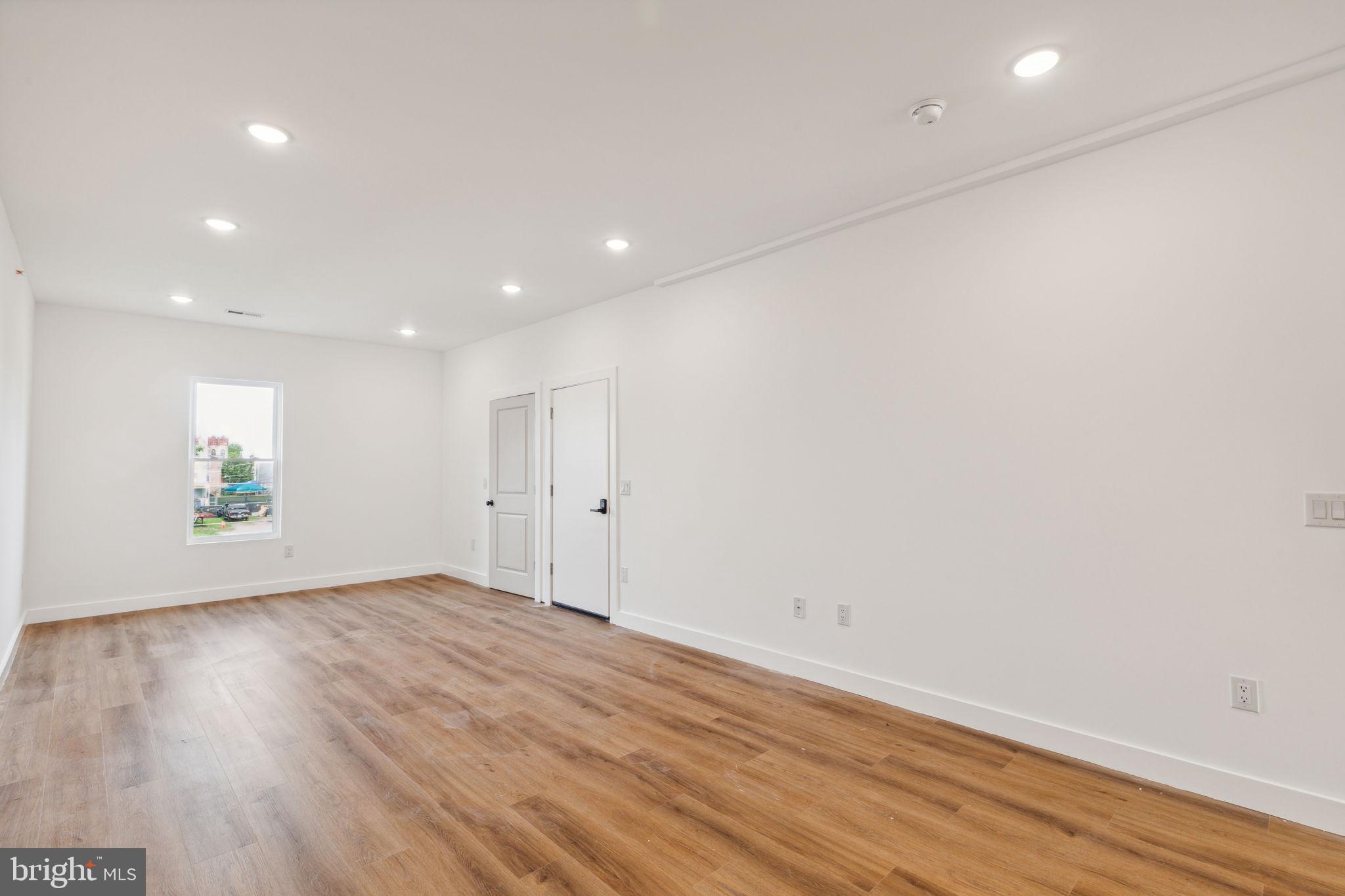 WEST KENSINGTON - Residential Income