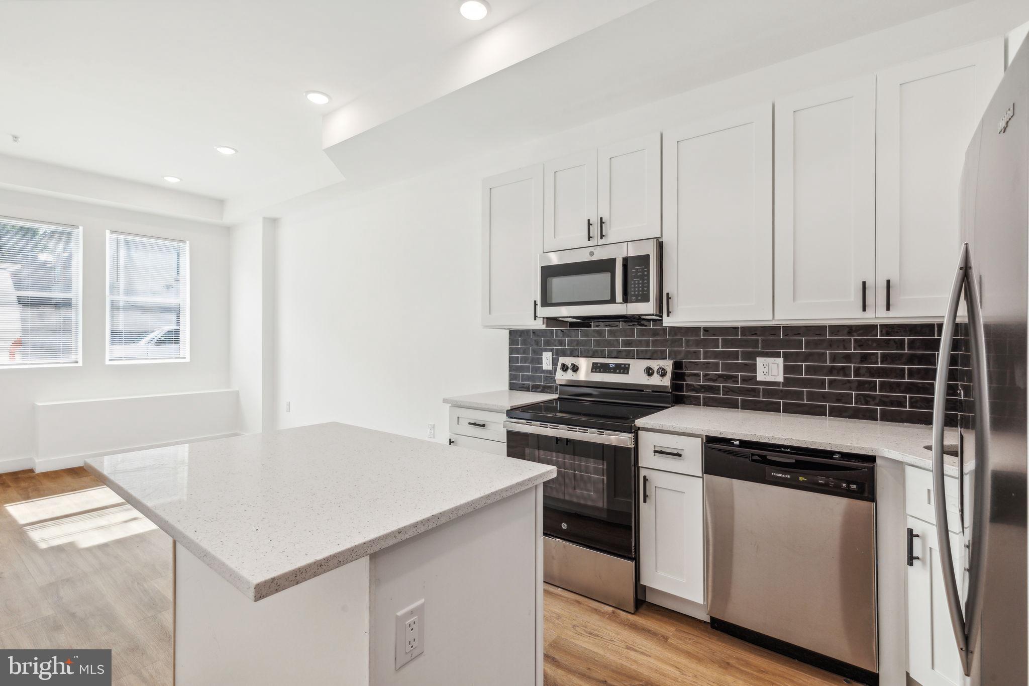 WEST KENSINGTON - Residential Income