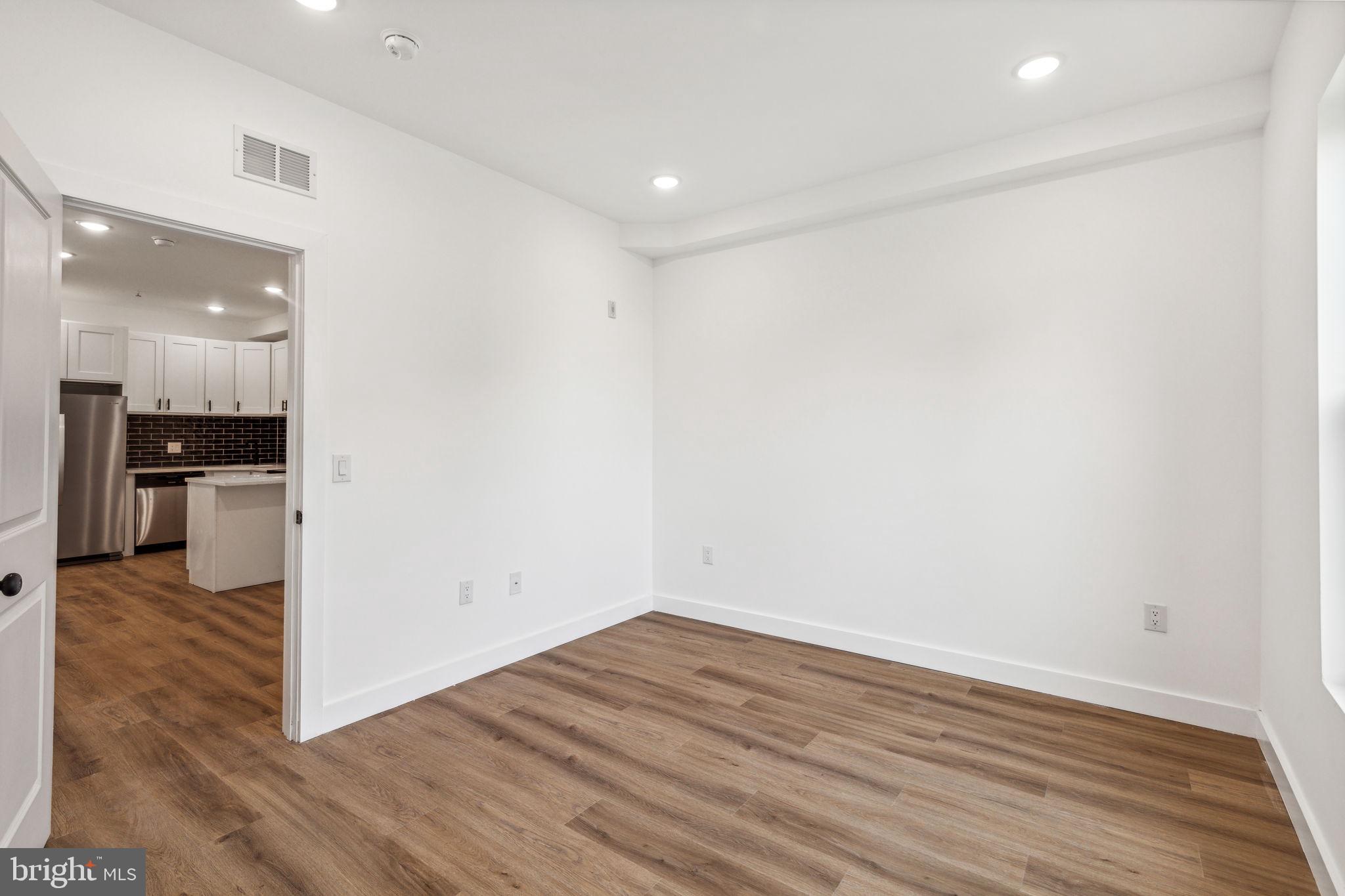 WEST KENSINGTON - Residential Income