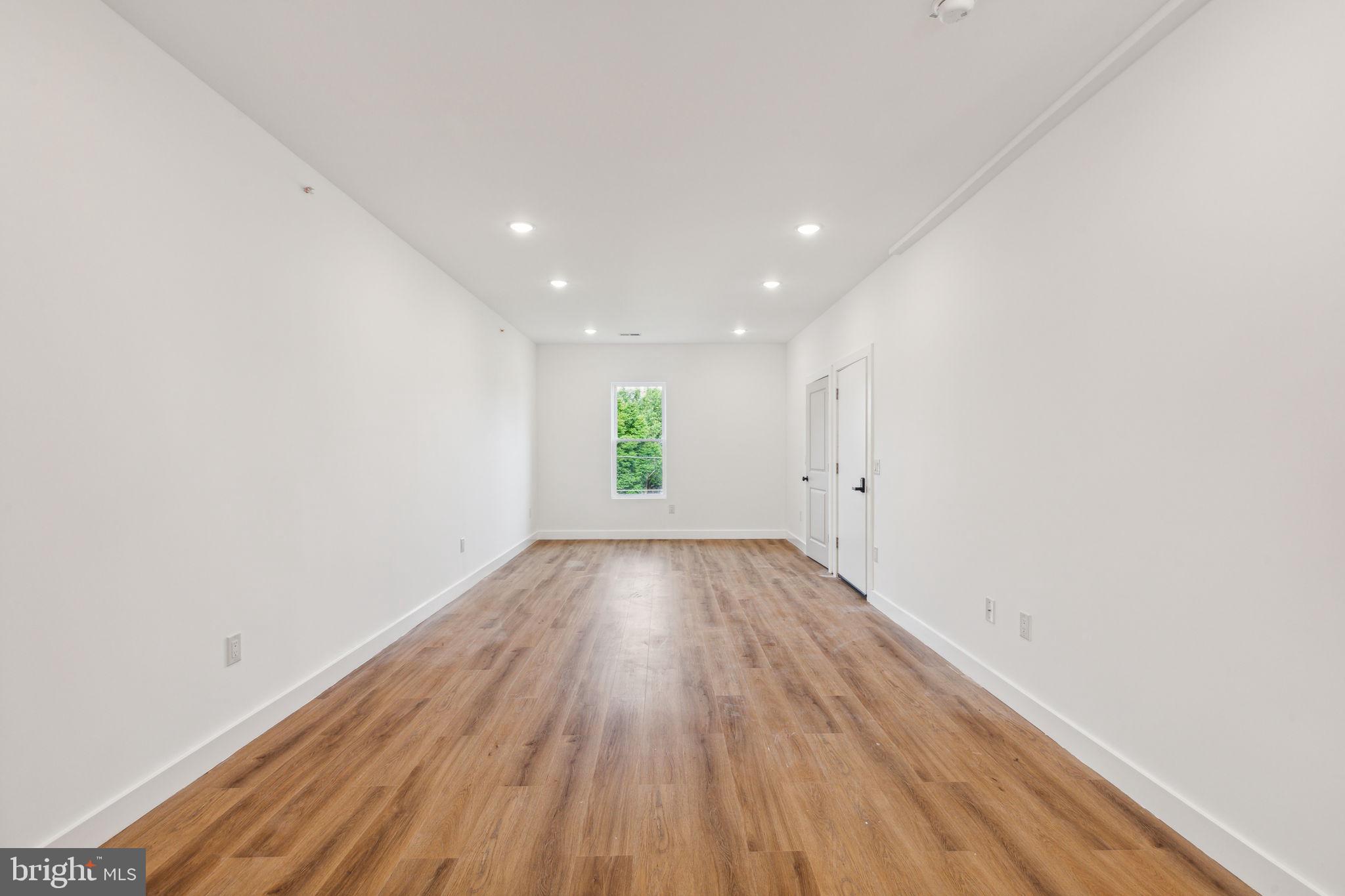 WEST KENSINGTON - Residential Income
