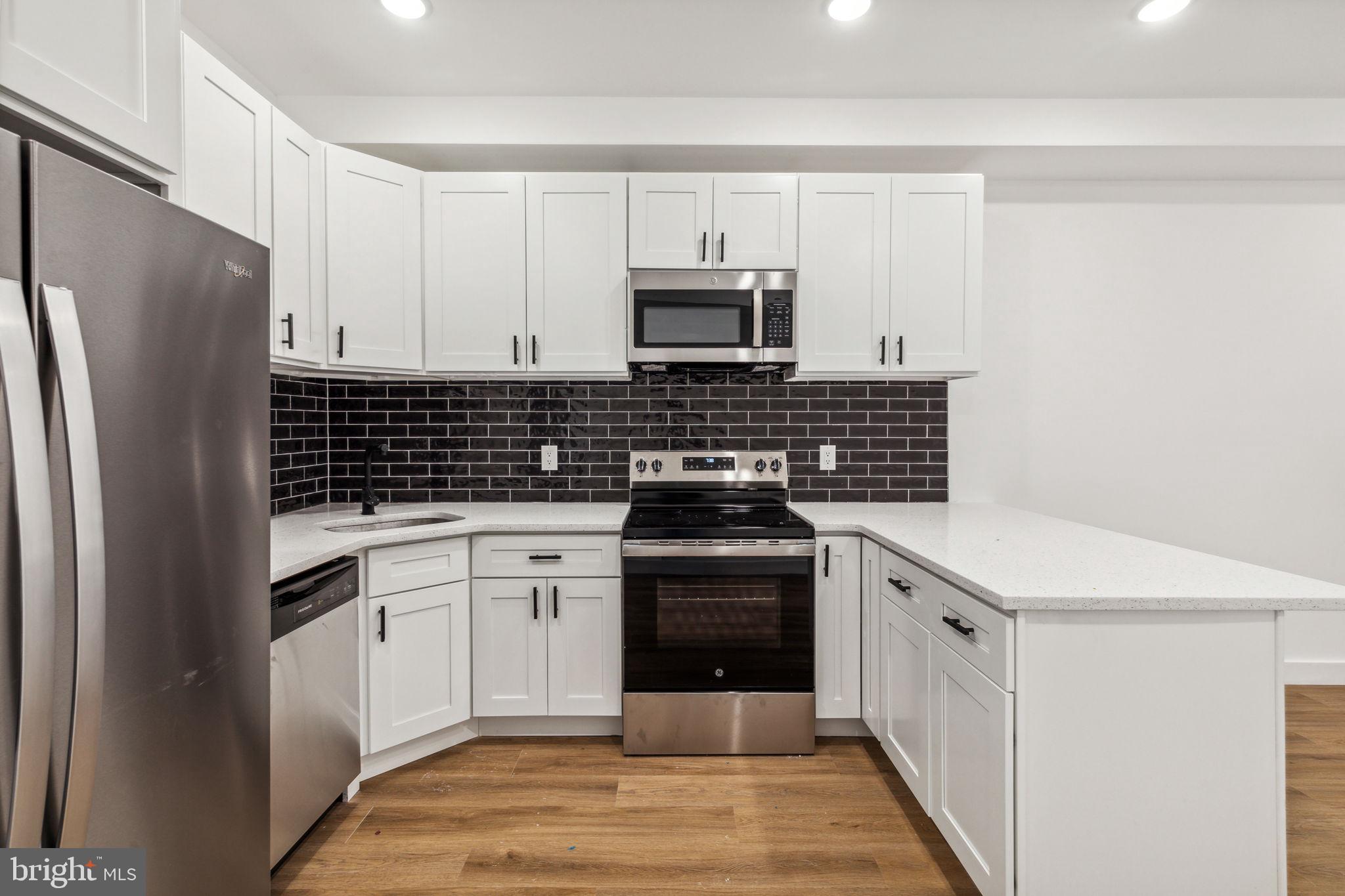 WEST KENSINGTON - Residential Income
