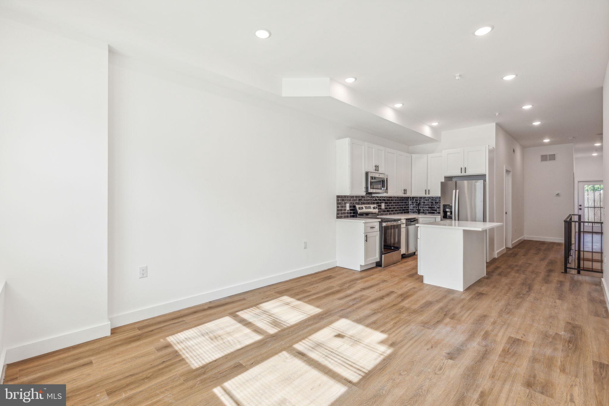 WEST KENSINGTON - Residential Income