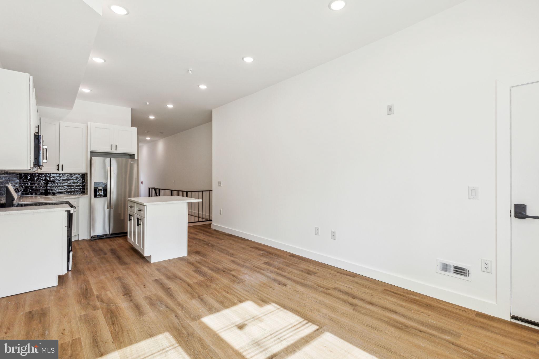 WEST KENSINGTON - Residential Income