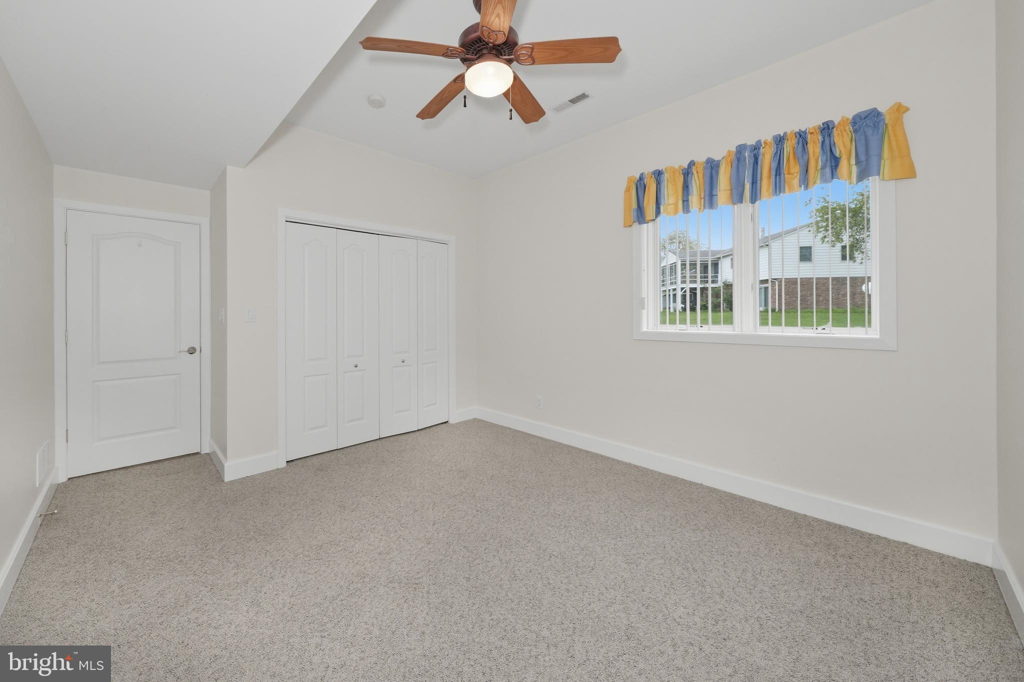 CHESAPEAKE ISLE - Residential