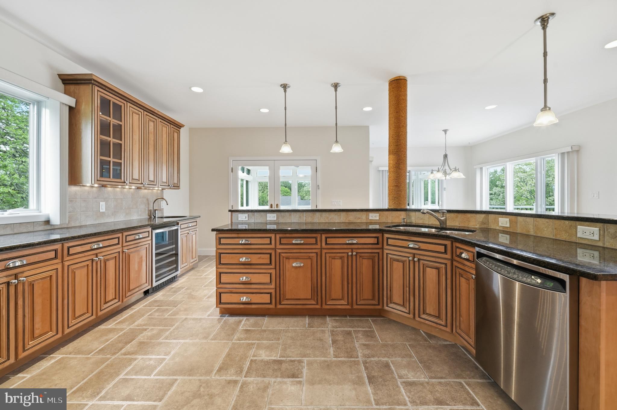 CHESAPEAKE ISLE - Residential