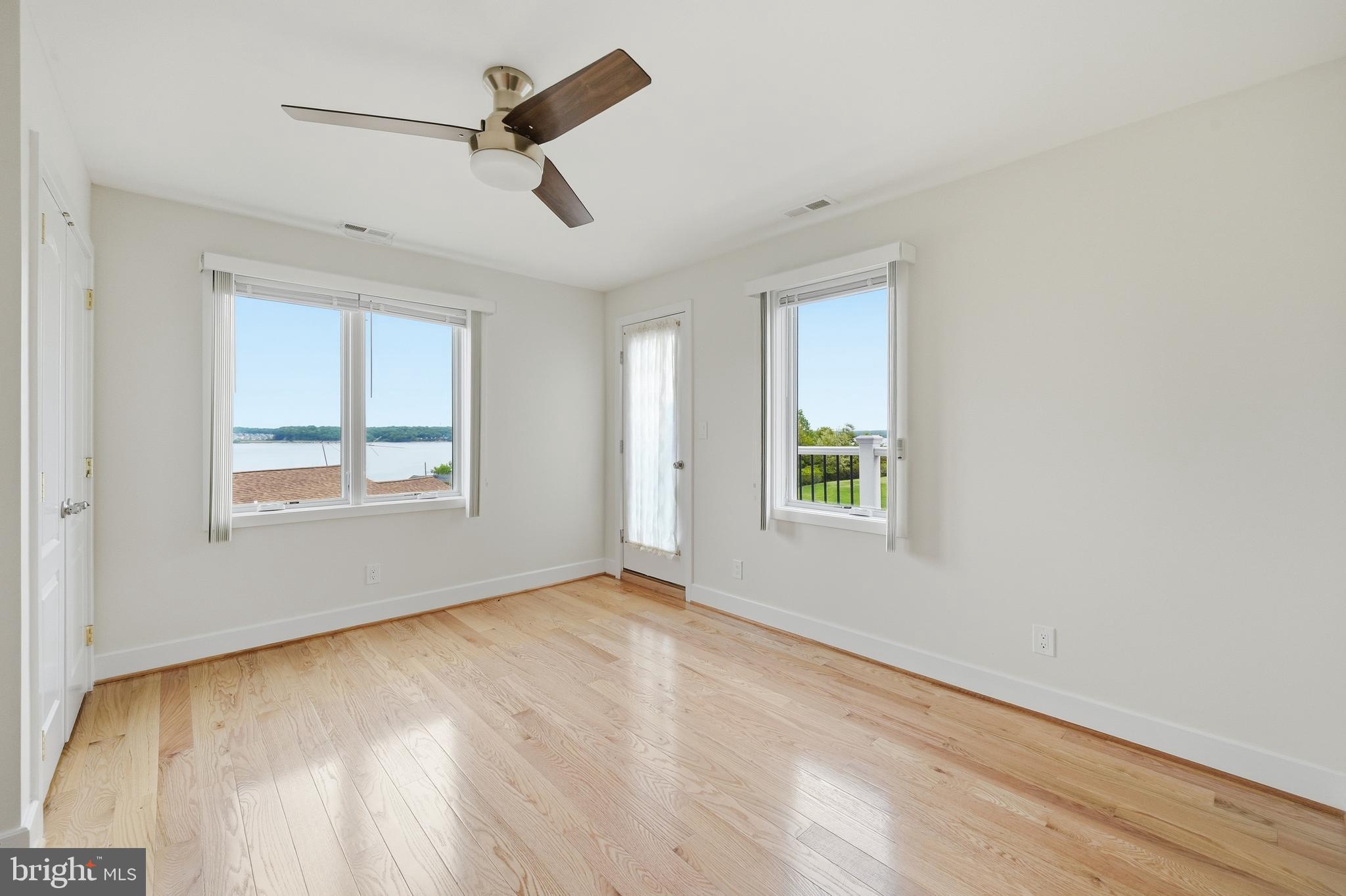 CHESAPEAKE ISLE - Residential