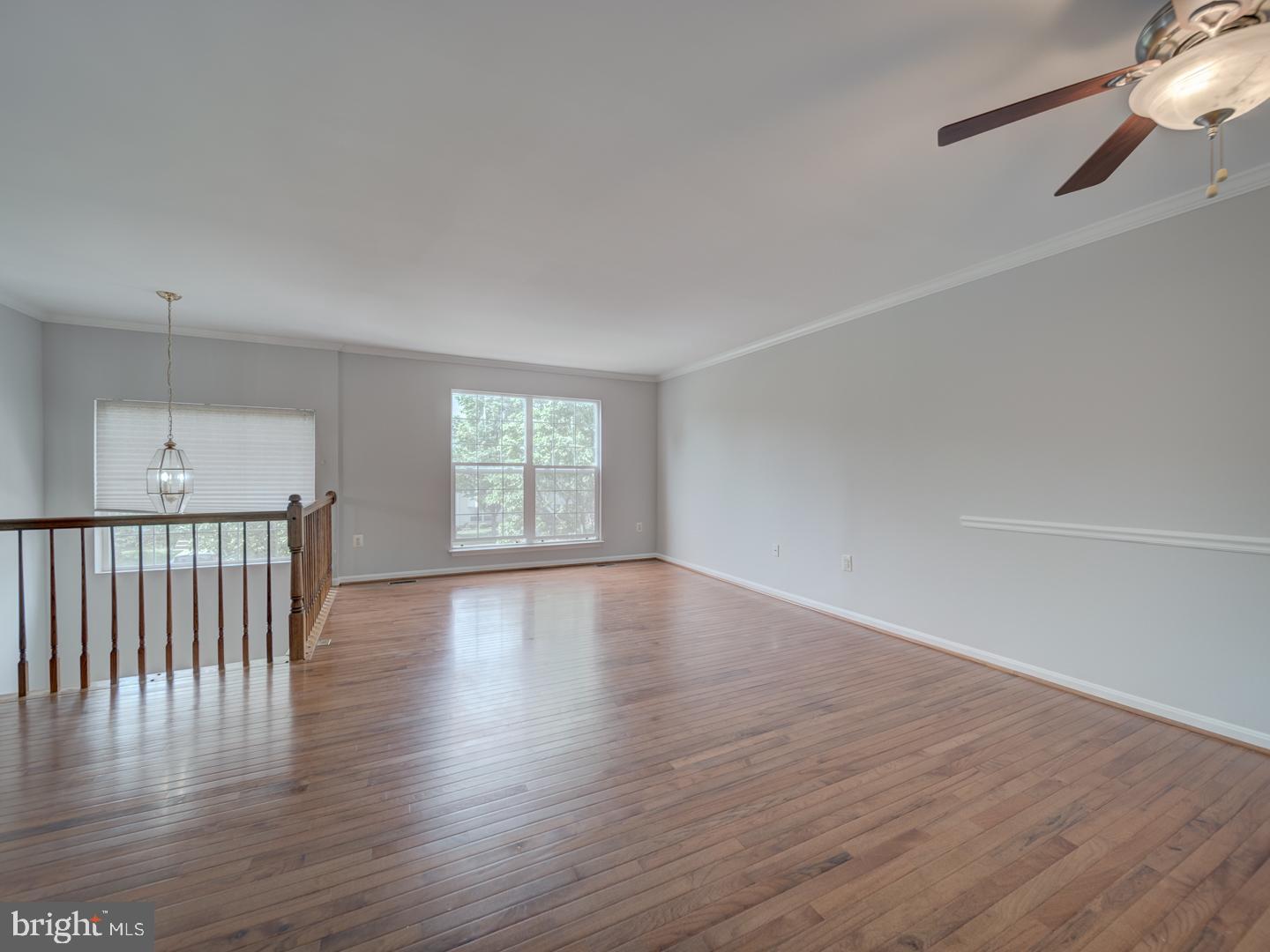 PARADISE - Residential Lease