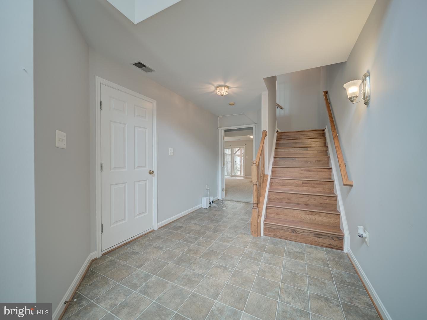 PARADISE - Residential Lease