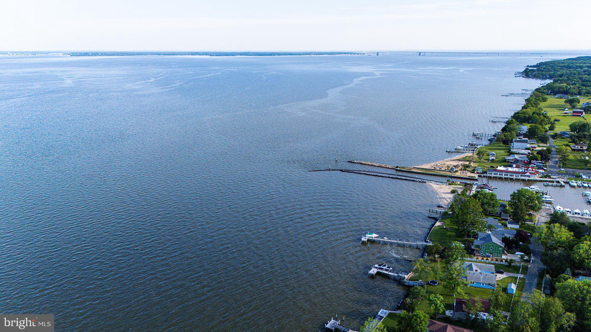 QUEEN ANNE COLONY - Residential