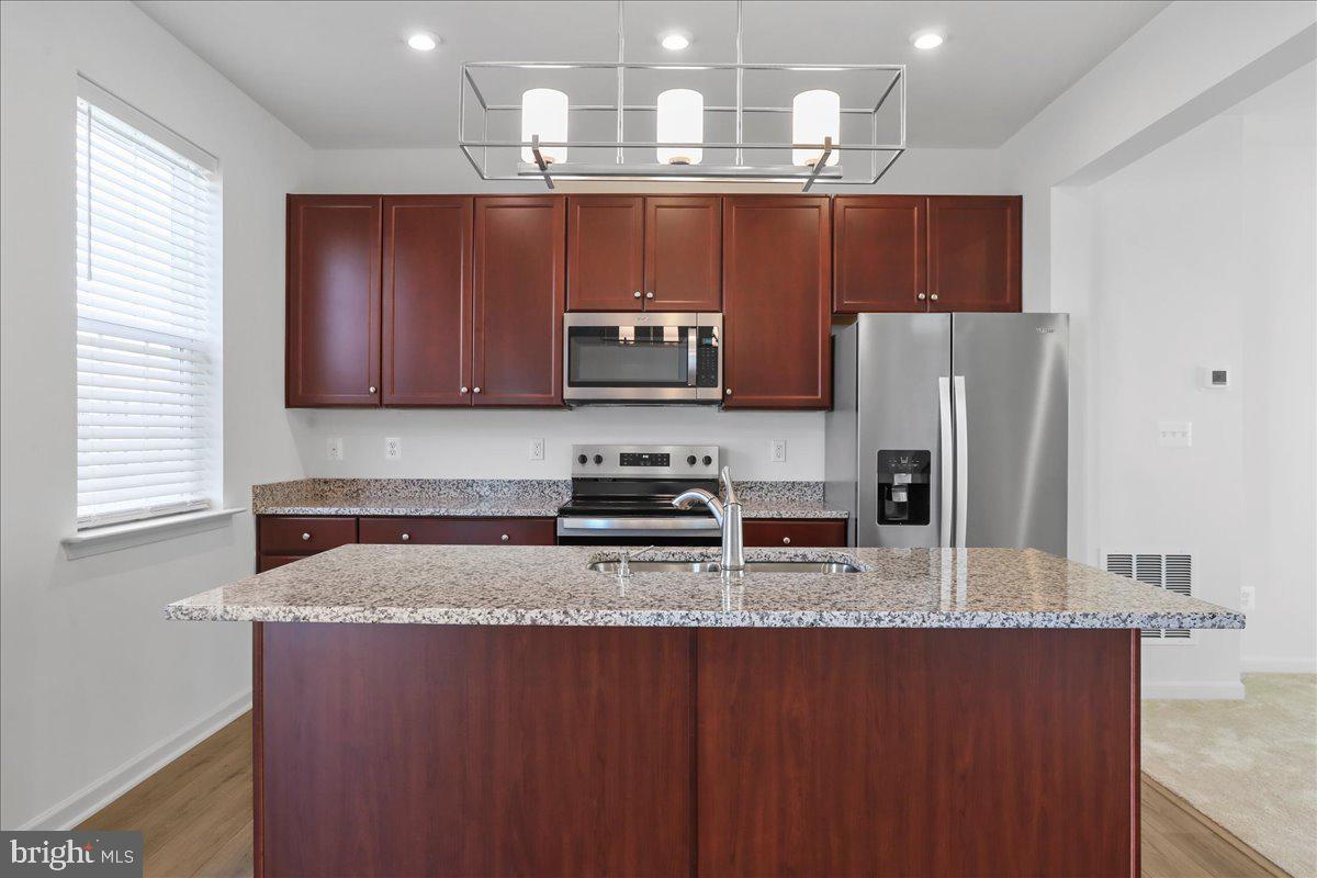 OVERLOOK AT RIVERSIDE TOWNHOMES - Residential