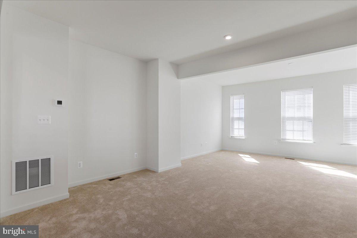 OVERLOOK AT RIVERSIDE TOWNHOMES - Residential