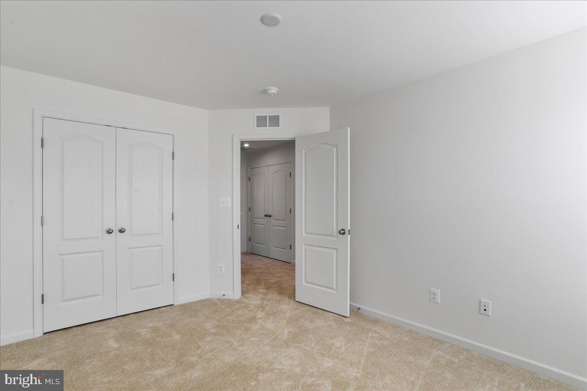 OVERLOOK AT RIVERSIDE TOWNHOMES - Residential