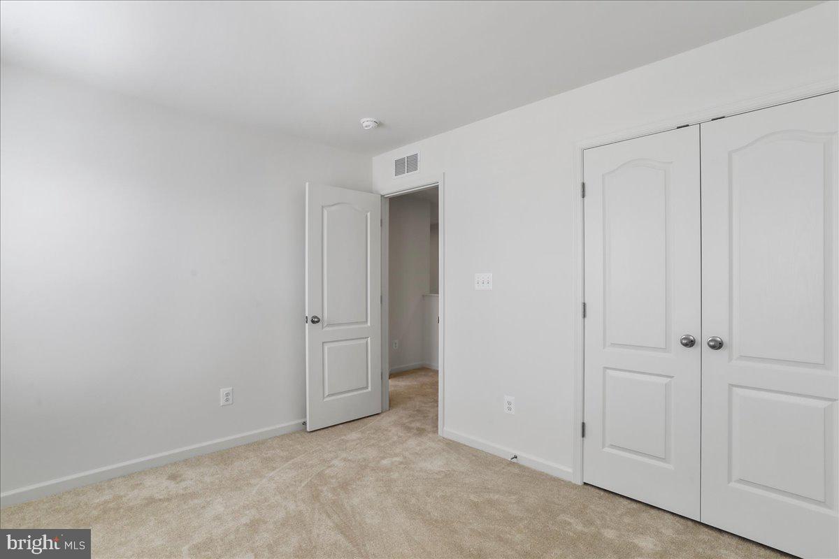 OVERLOOK AT RIVERSIDE TOWNHOMES - Residential