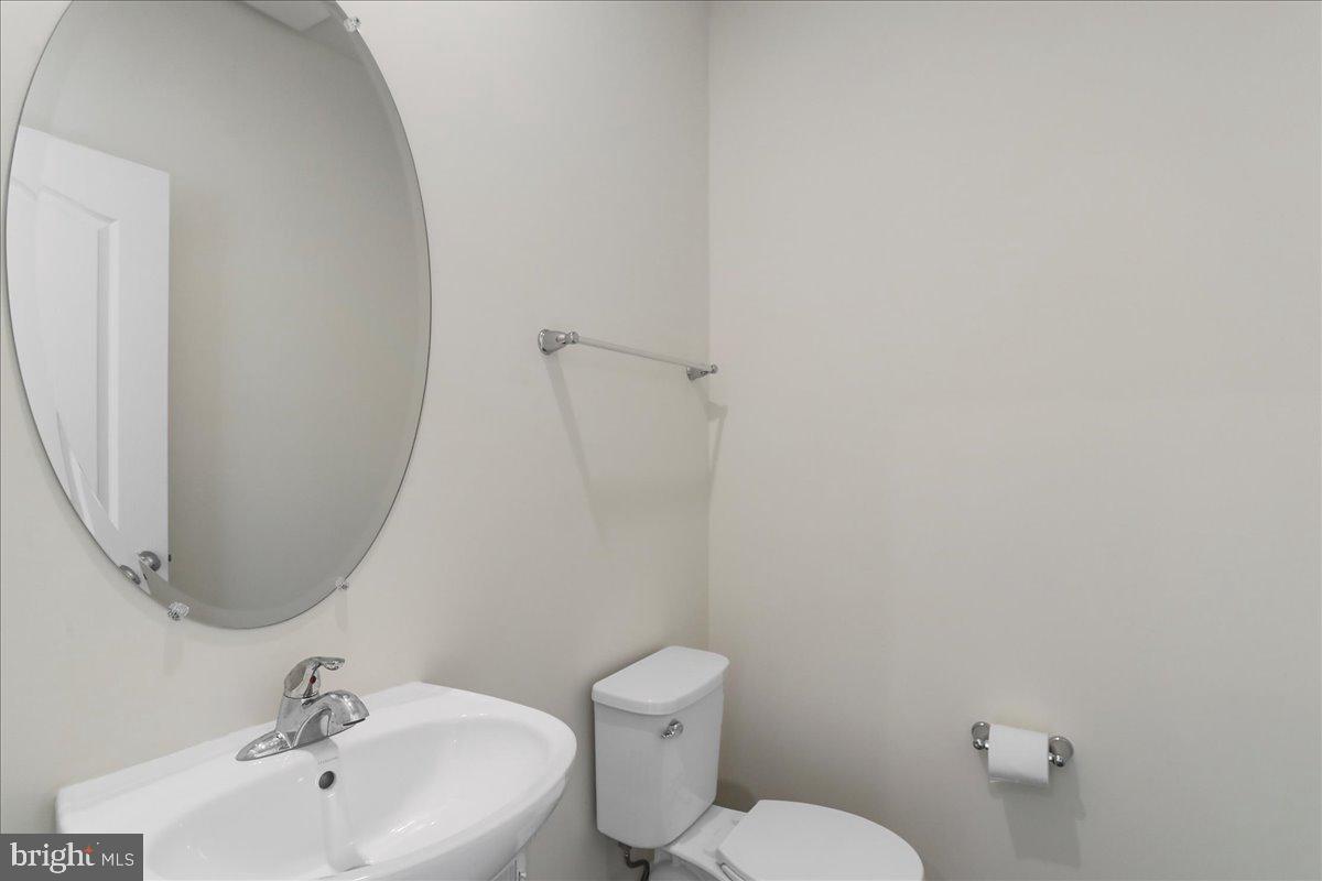OVERLOOK AT RIVERSIDE TOWNHOMES - Residential