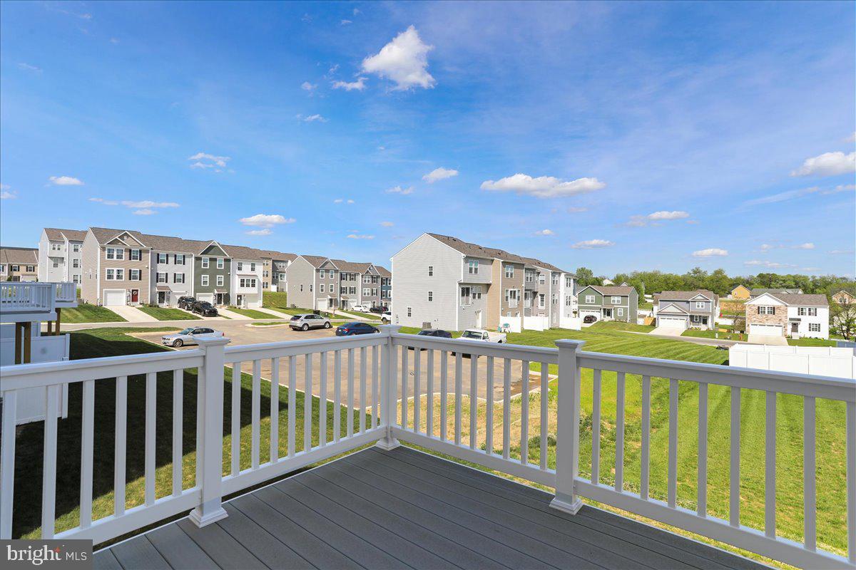 OVERLOOK AT RIVERSIDE TOWNHOMES - Residential