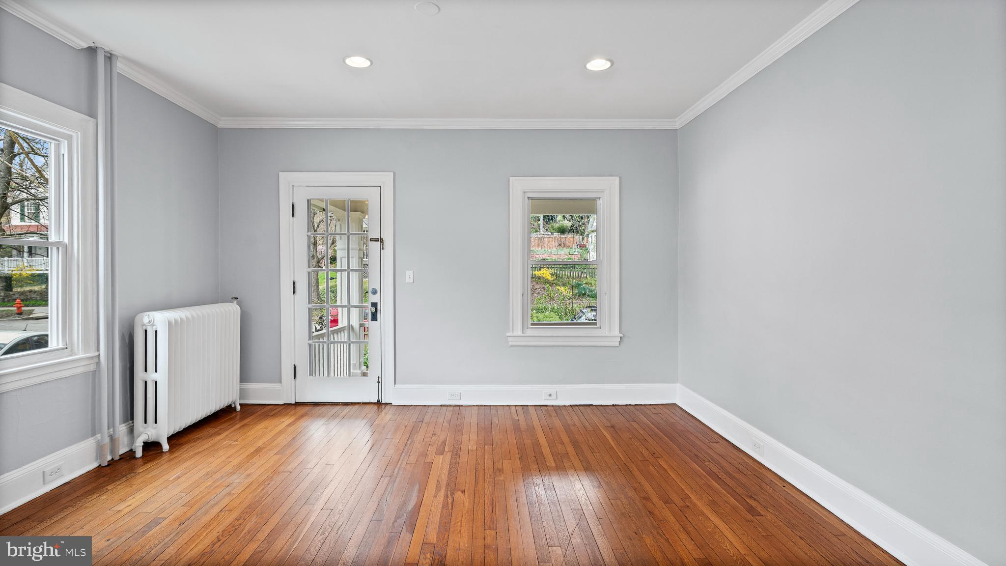 ROLAND PARK - Residential