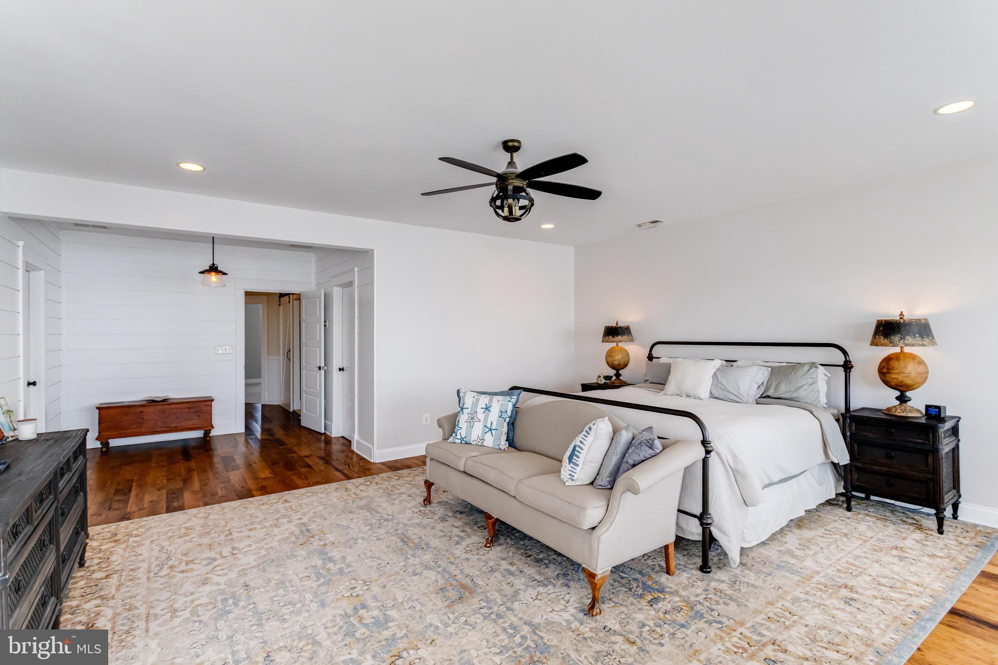 ROCKAWAY BEACH - Residential