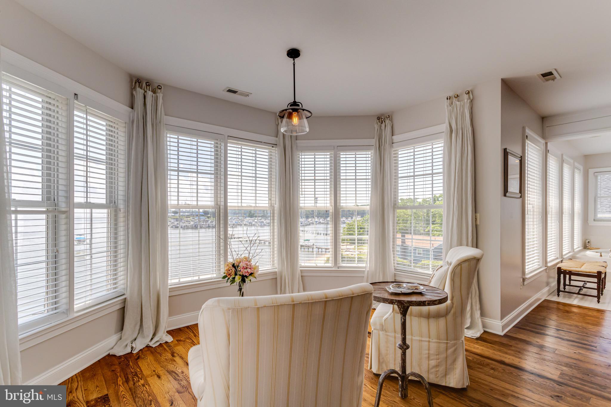 ROCKAWAY BEACH - Residential