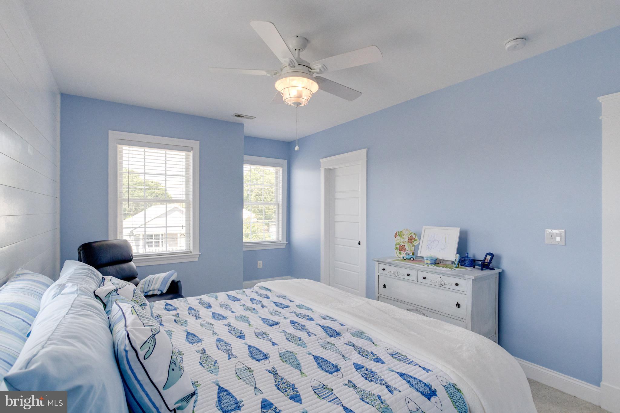 ROCKAWAY BEACH - Residential
