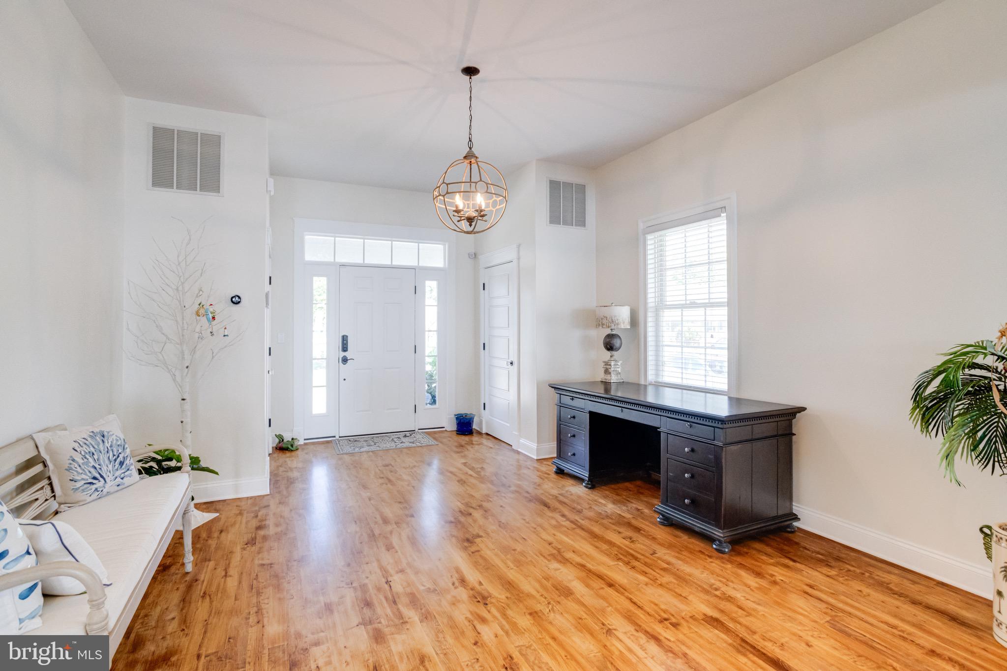 ROCKAWAY BEACH - Residential