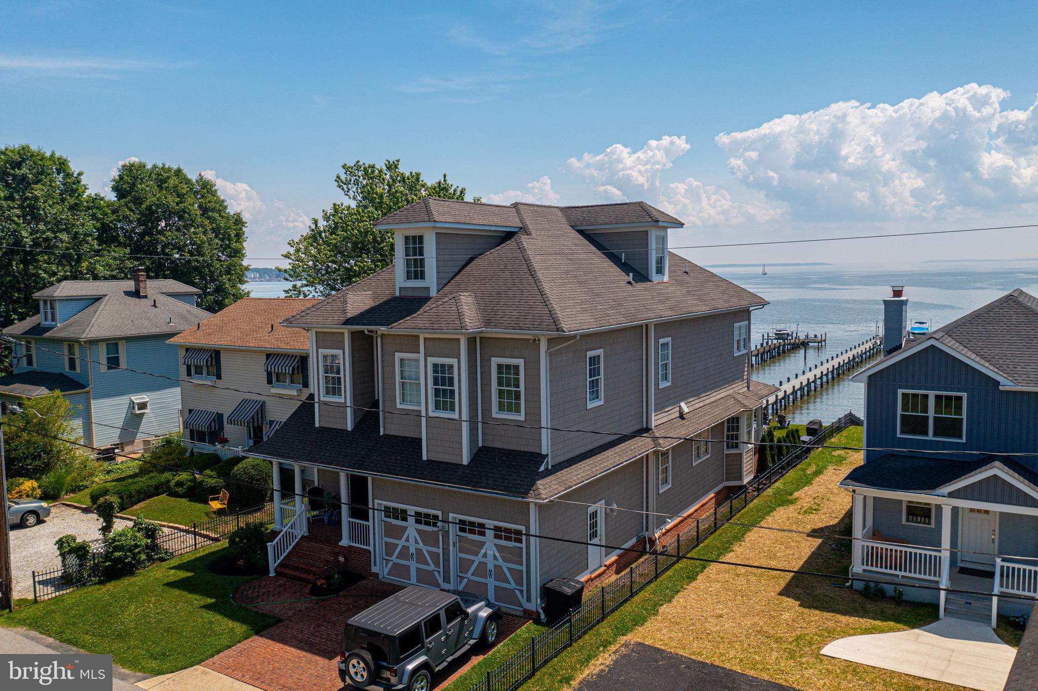 ROCKAWAY BEACH - Residential