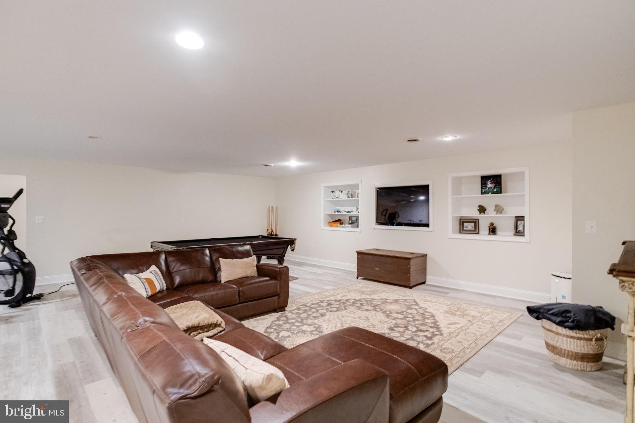 ROCKAWAY BEACH - Residential