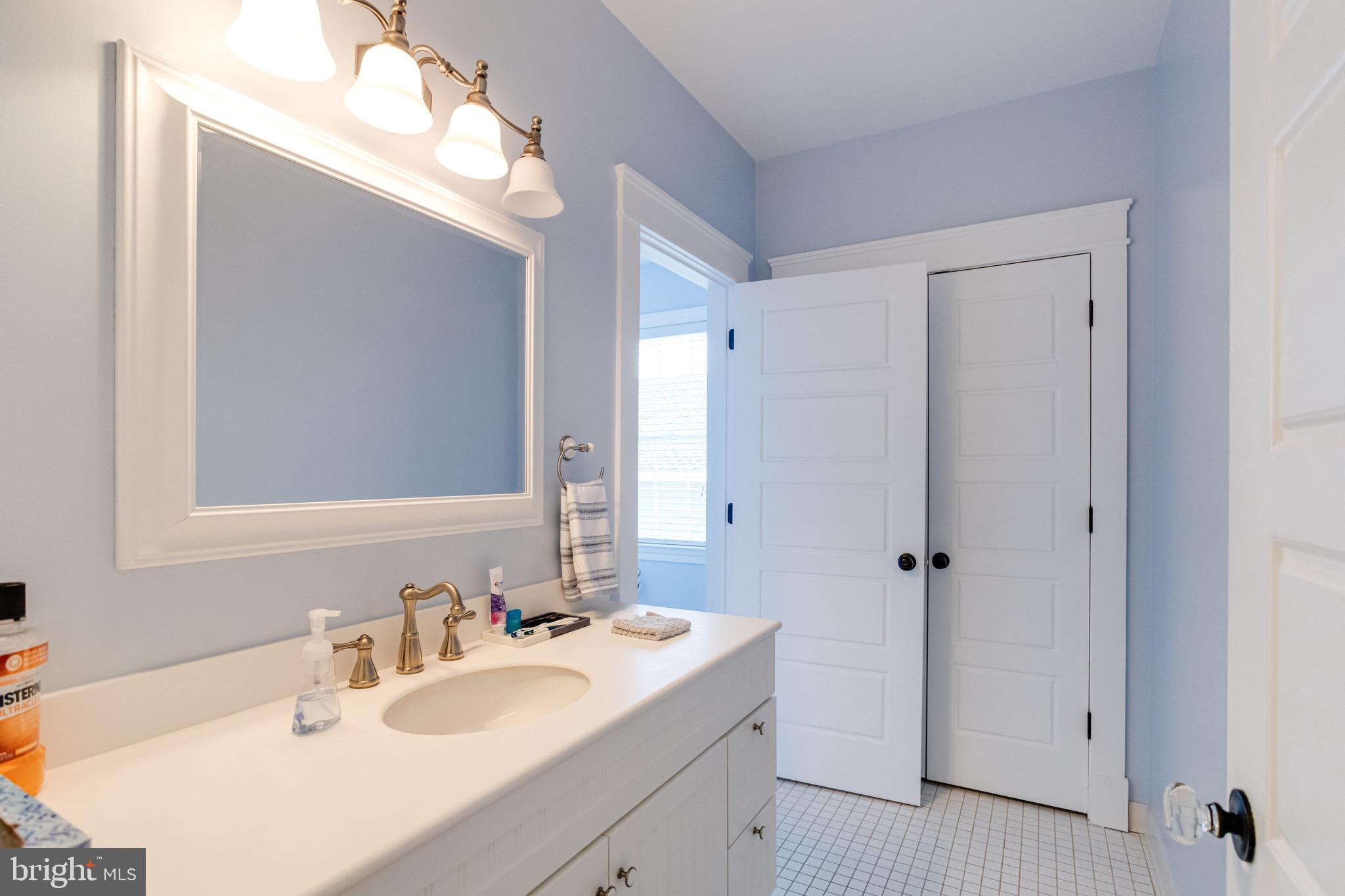ROCKAWAY BEACH - Residential